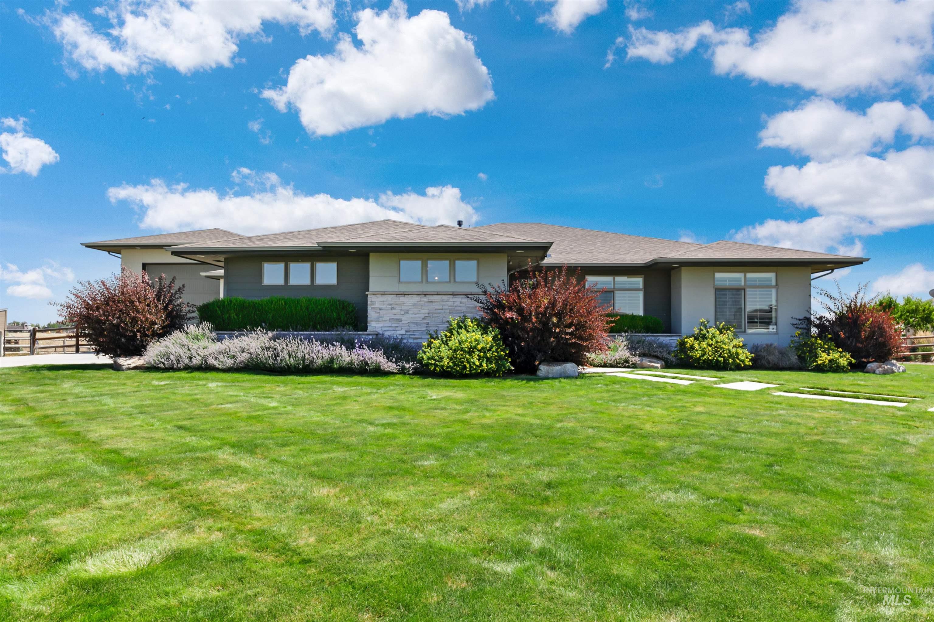 24398 TOMBSTONE RIDGE CT., Middleton, Idaho 83644-5470, 4 Bedrooms, 2.5 Bathrooms, Residential For Sale, Price $1,199,999,MLS 98993236