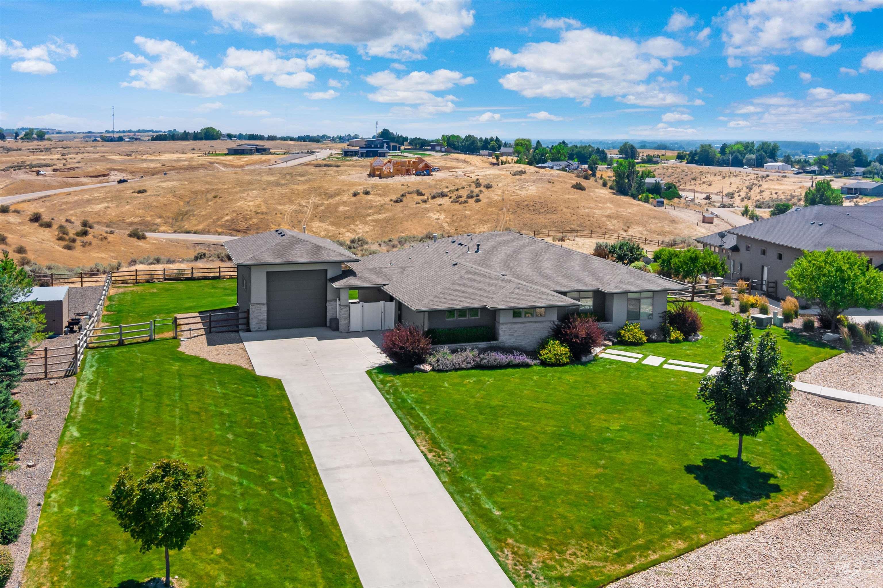 24398 TOMBSTONE RIDGE CT., Middleton, Idaho 83644-5470, 4 Bedrooms, 2.5 Bathrooms, Residential For Sale, Price $1,199,999,MLS 98993236