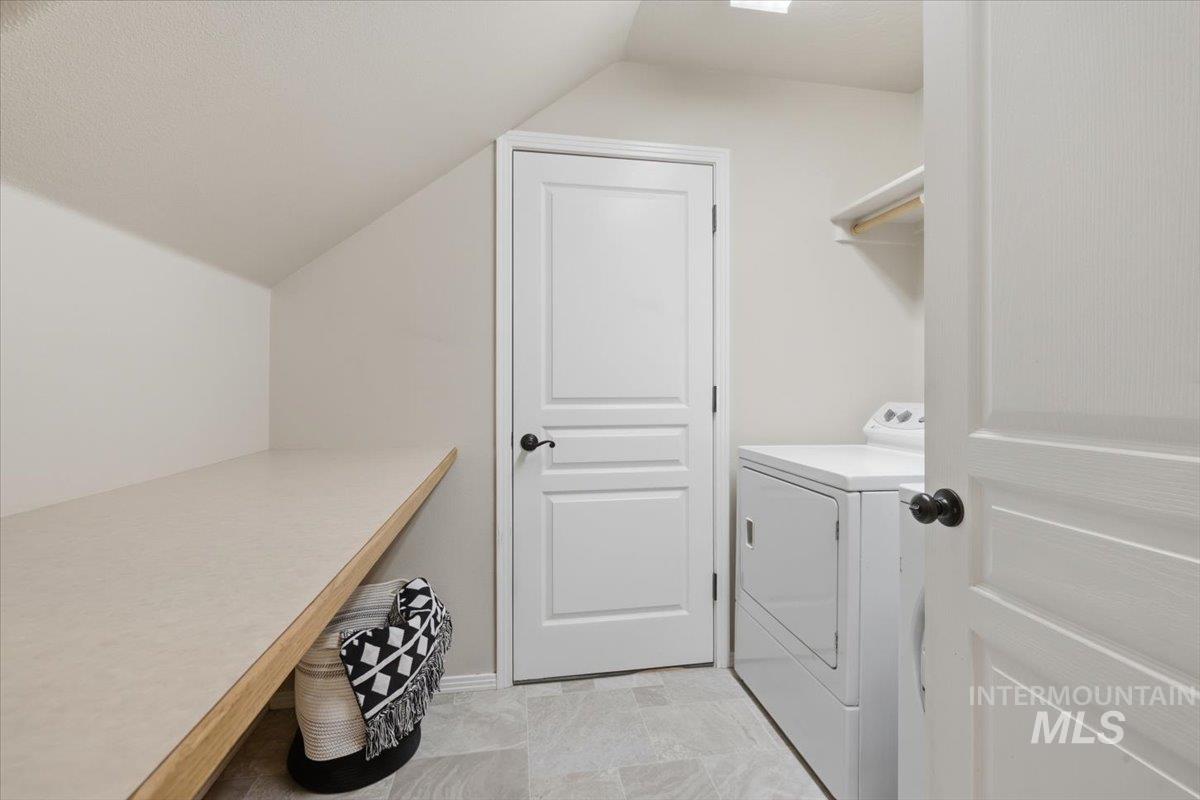 2100 E Harbour Grove Dr, Nampa, Idaho 83686, 3 Bedrooms, 2 Bathrooms, Residential For Sale, Price $389,900, 98993237