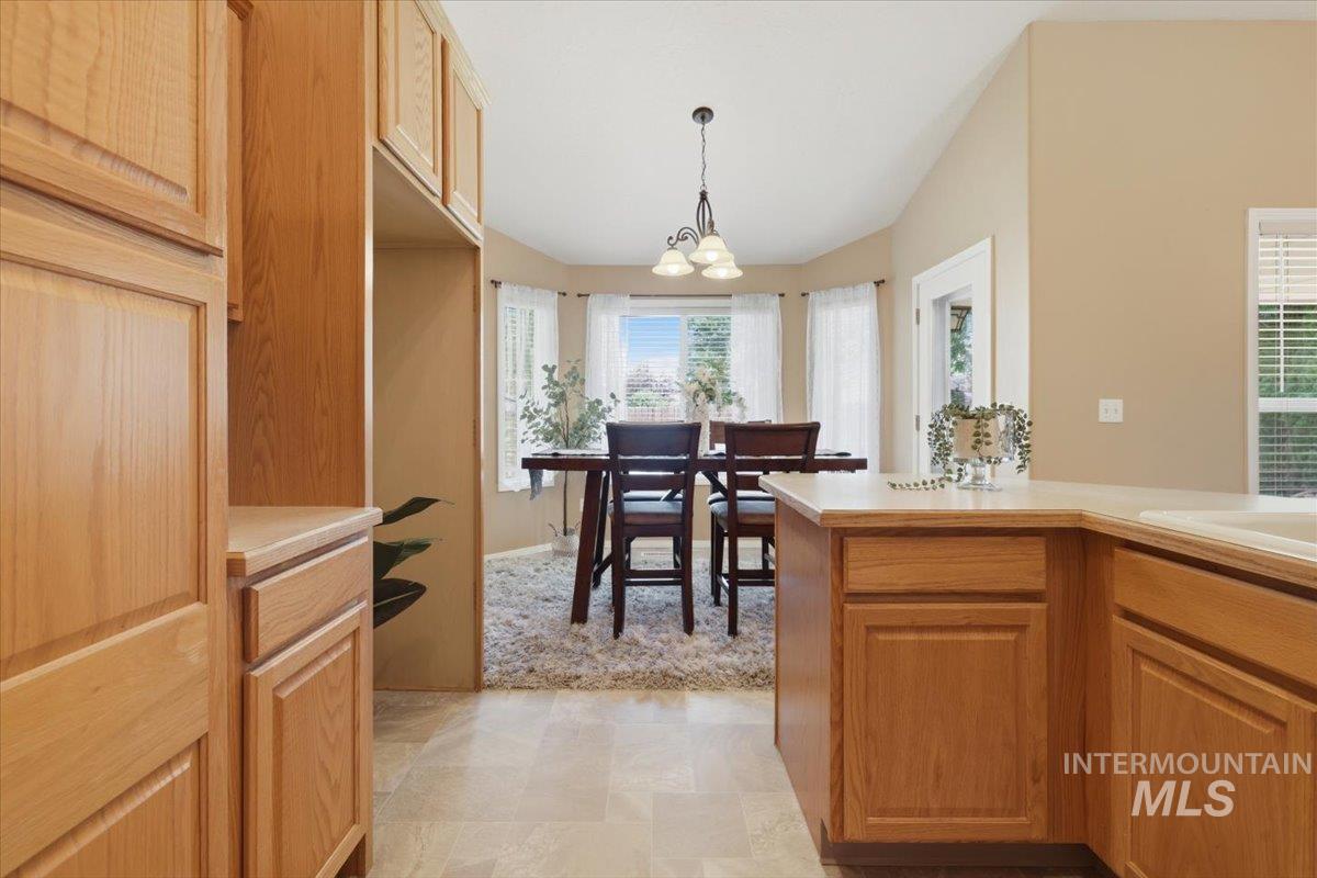 2100 E Harbour Grove Dr, Nampa, Idaho 83686, 3 Bedrooms, 2 Bathrooms, Residential For Sale, Price $389,900, 98993237