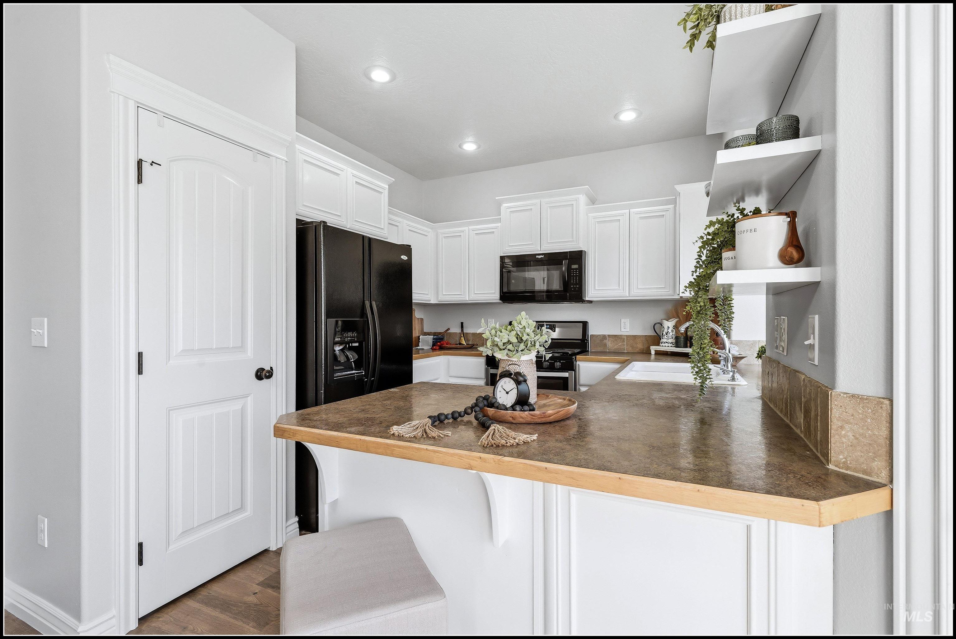 10294 W Breckfield St, Boise, Idaho 83709, 4 Bedrooms, 2.5 Bathrooms, Residential For Sale, Price $459,900, 98993238