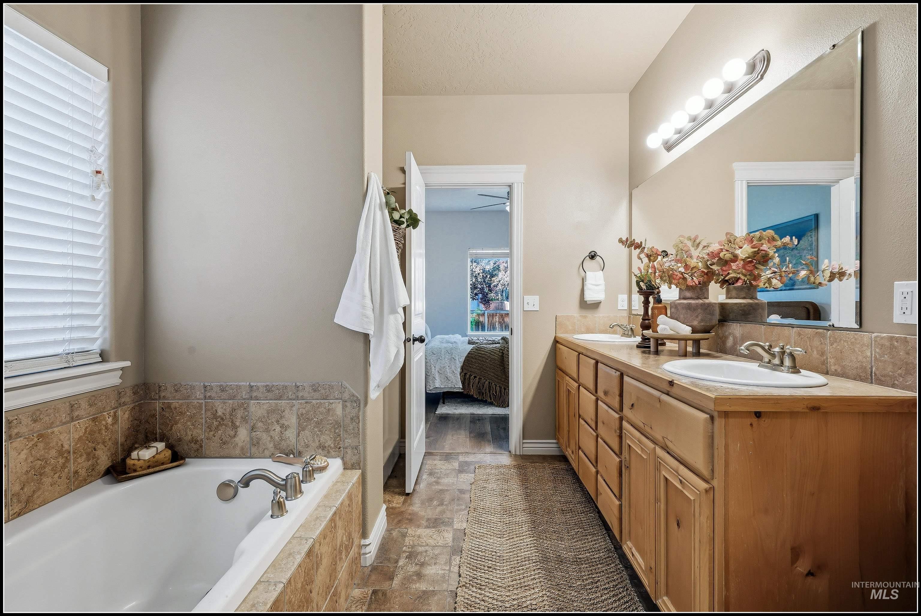 10294 W Breckfield St, Boise, Idaho 83709, 4 Bedrooms, 2.5 Bathrooms, Residential For Sale, Price $459,900, 98993238