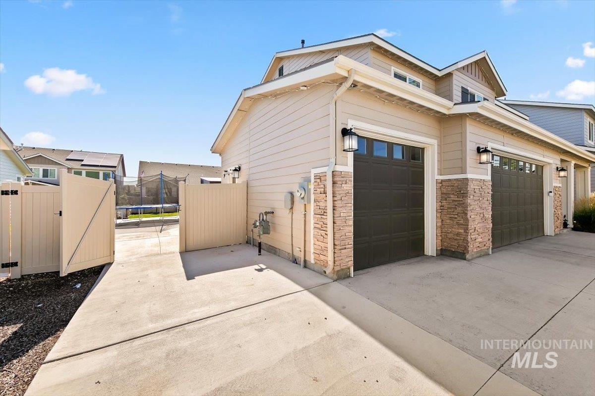 5422 S Perlite Ave., Meridian, Idaho 83642, 4 Bedrooms, 2.5 Bathrooms, Residential For Sale, Price $615,000, 98993240