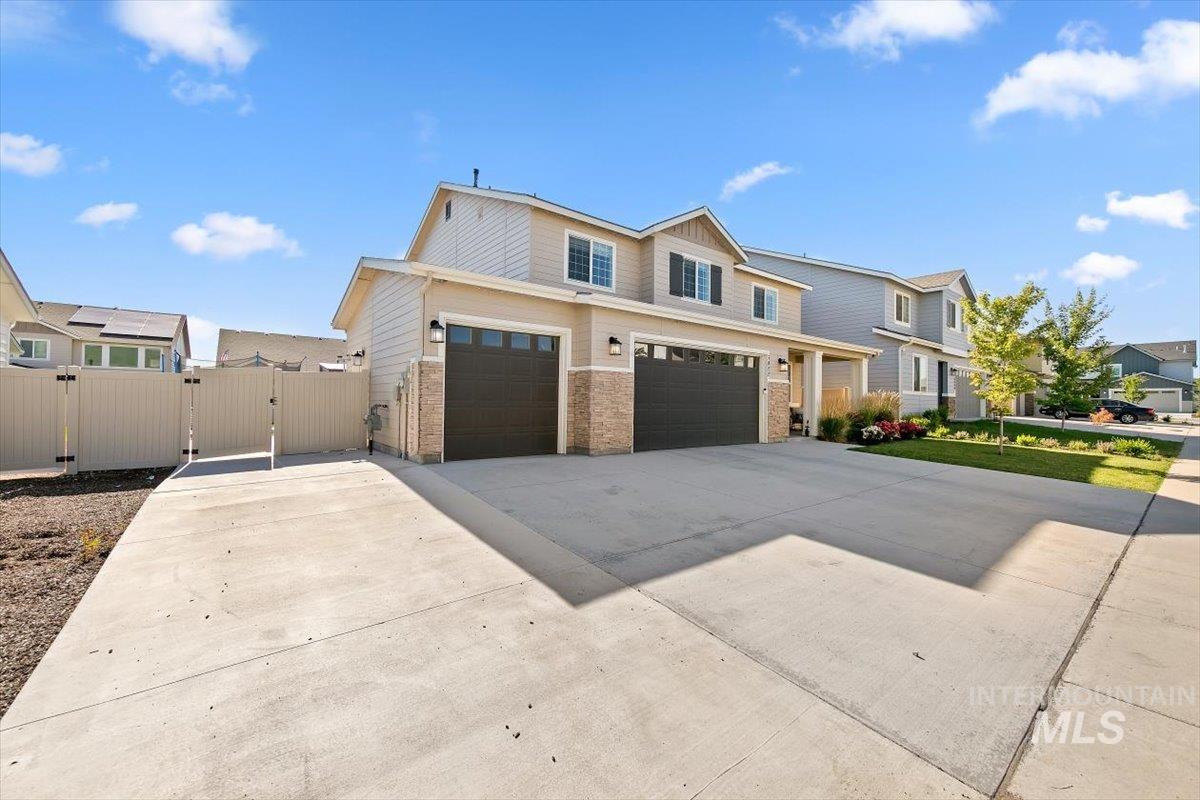 5422 S Perlite Ave., Meridian, Idaho 83642, 4 Bedrooms, 2.5 Bathrooms, Residential For Sale, Price $615,000, 98993240
