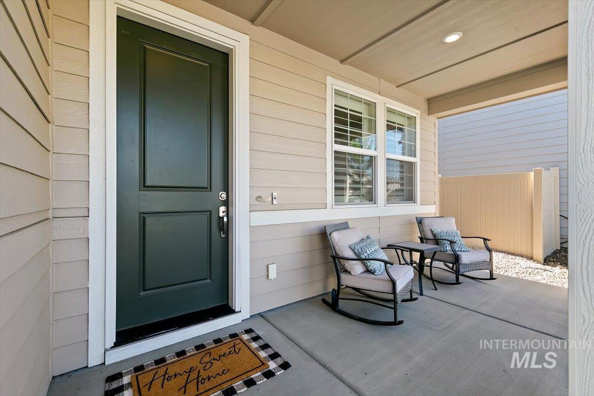 5422 S Perlite Ave., Meridian, Idaho 83642, 4 Bedrooms, 2.5 Bathrooms, Residential For Sale, Price $615,000, 98993240