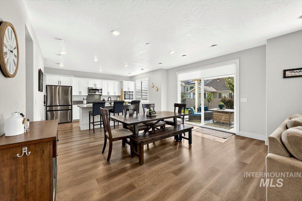 5422 S Perlite Ave., Meridian, Idaho 83642, 4 Bedrooms, 2.5 Bathrooms, Residential For Sale, Price $615,000, 98993240