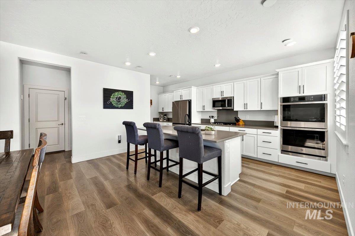 5422 S Perlite Ave., Meridian, Idaho 83642, 4 Bedrooms, 2.5 Bathrooms, Residential For Sale, Price $615,000, 98993240