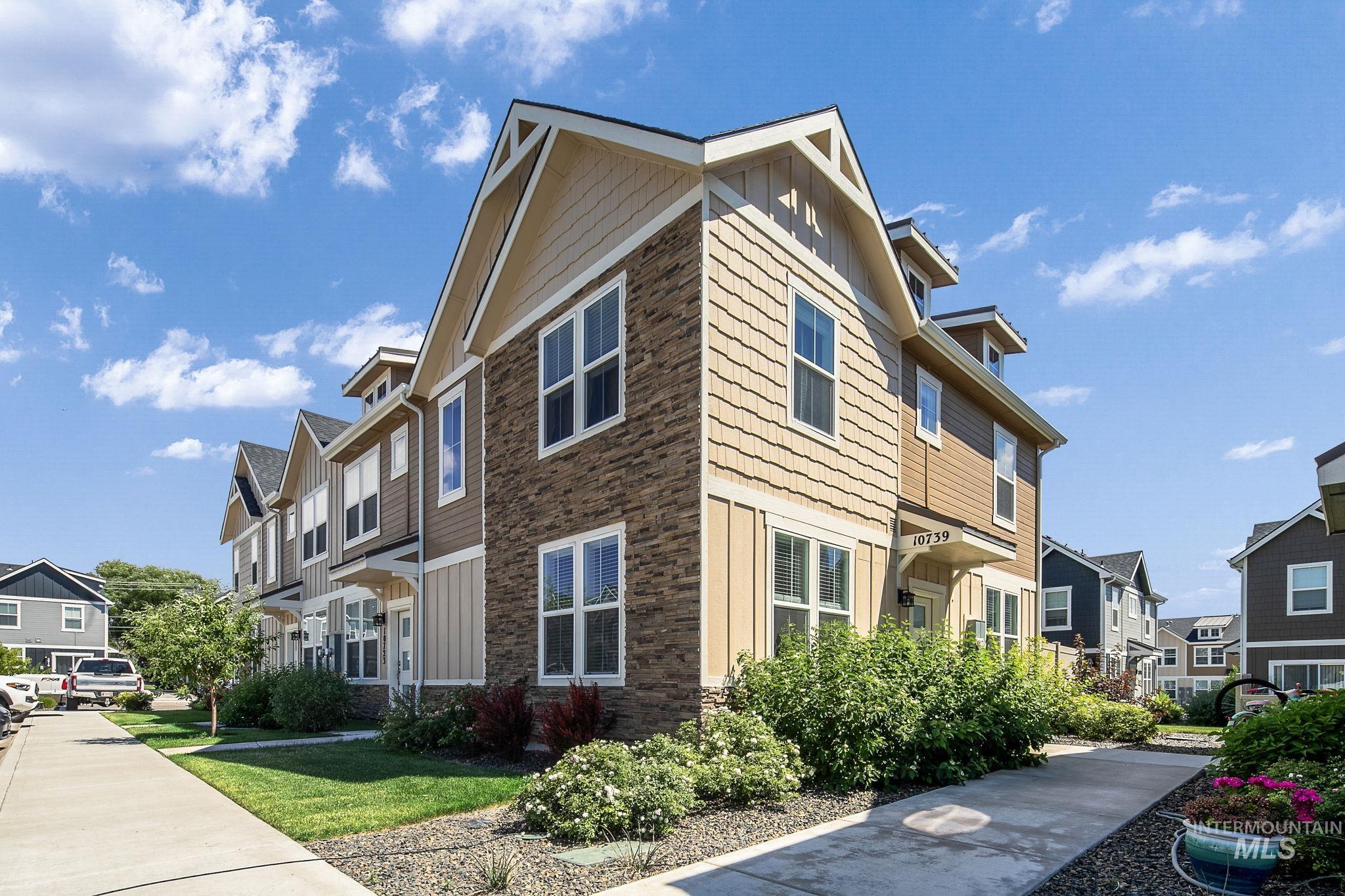 10739 W Brownstone Ln, Boise, Idaho 83709, 3 Bedrooms, 2.5 Bathrooms, Residential For Sale, Price $347,900, 98993242