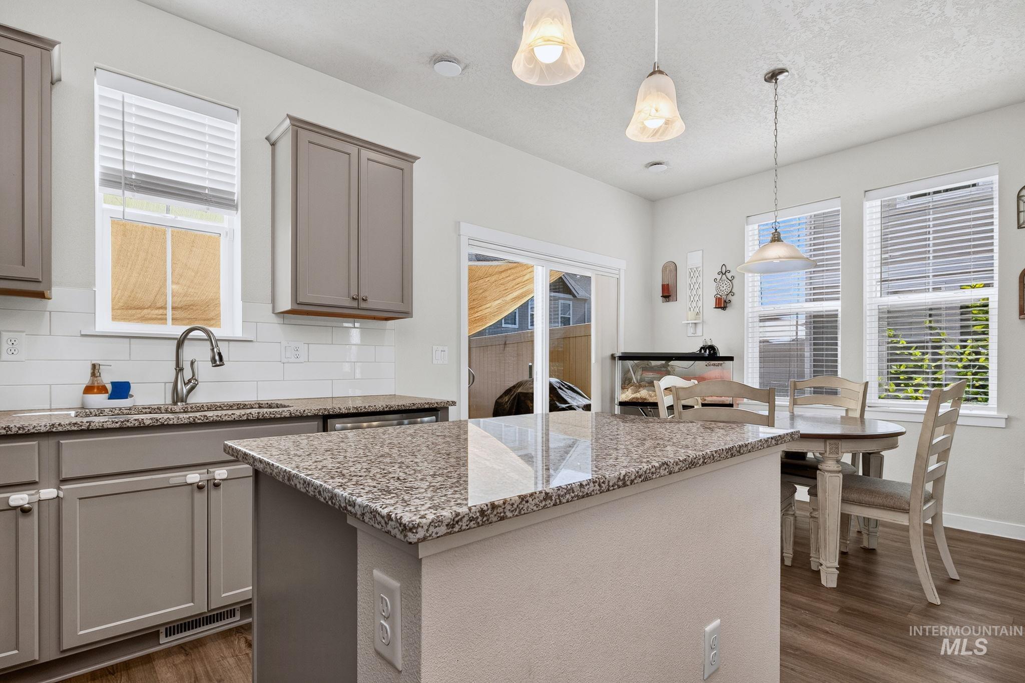 10739 W Brownstone Ln, Boise, Idaho 83709, 3 Bedrooms, 2.5 Bathrooms, Residential For Sale, Price $355,000,MLS 98993242