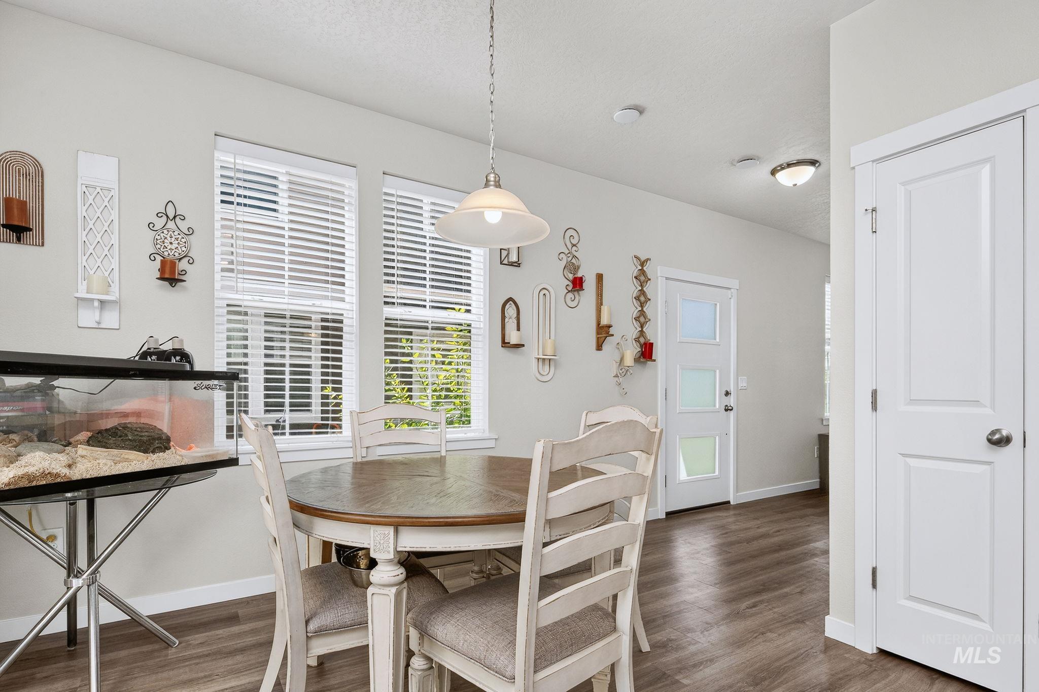 10739 W Brownstone Ln, Boise, Idaho 83709, 3 Bedrooms, 2.5 Bathrooms, Residential For Sale, Price $355,000,MLS 98993242