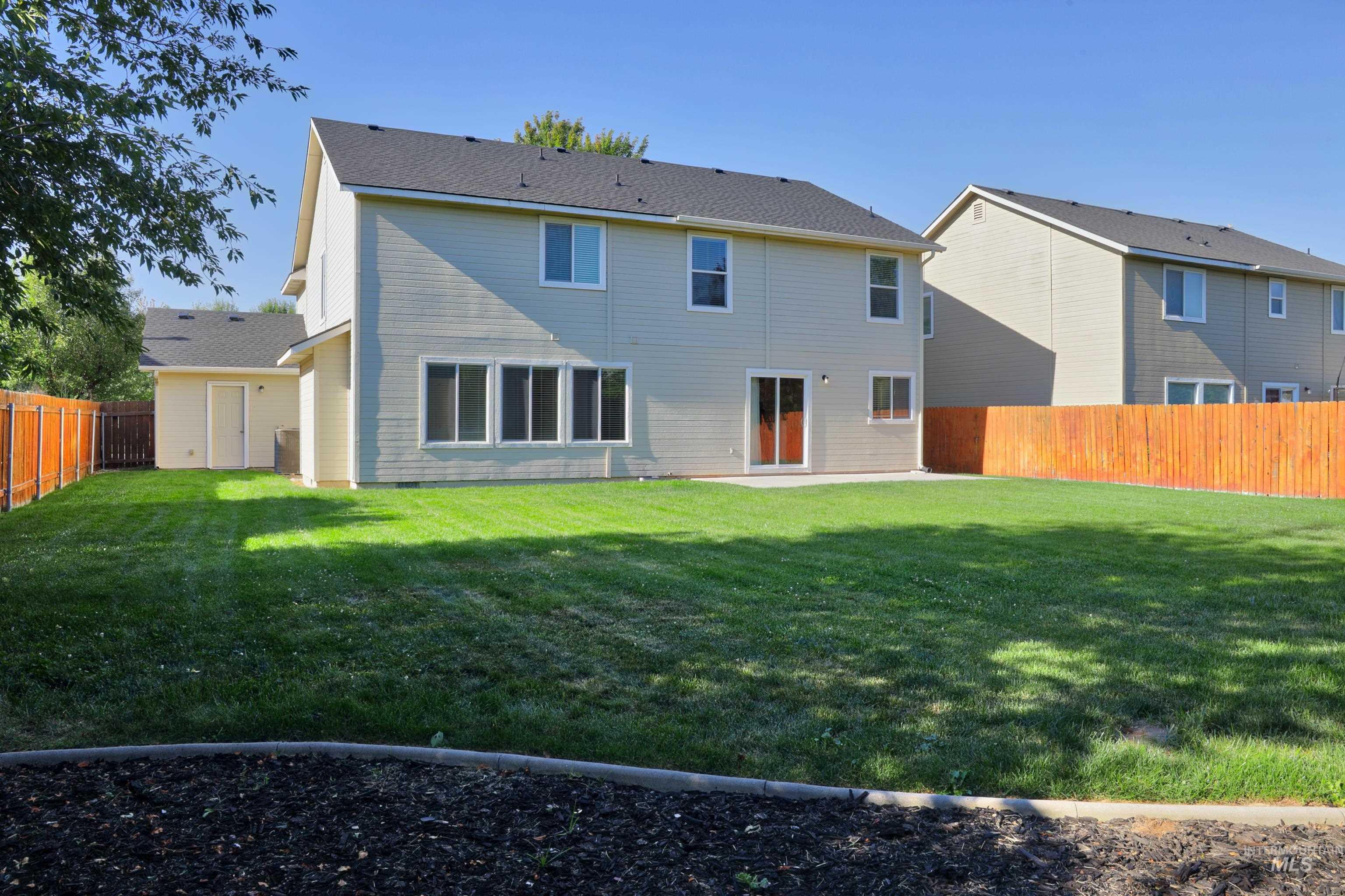 2856 W Lost Rapids Dr, Meridian, Idaho 83646, 4 Bedrooms, 2.5 Bathrooms, Residential For Sale, Price $589,000,MLS 98993243