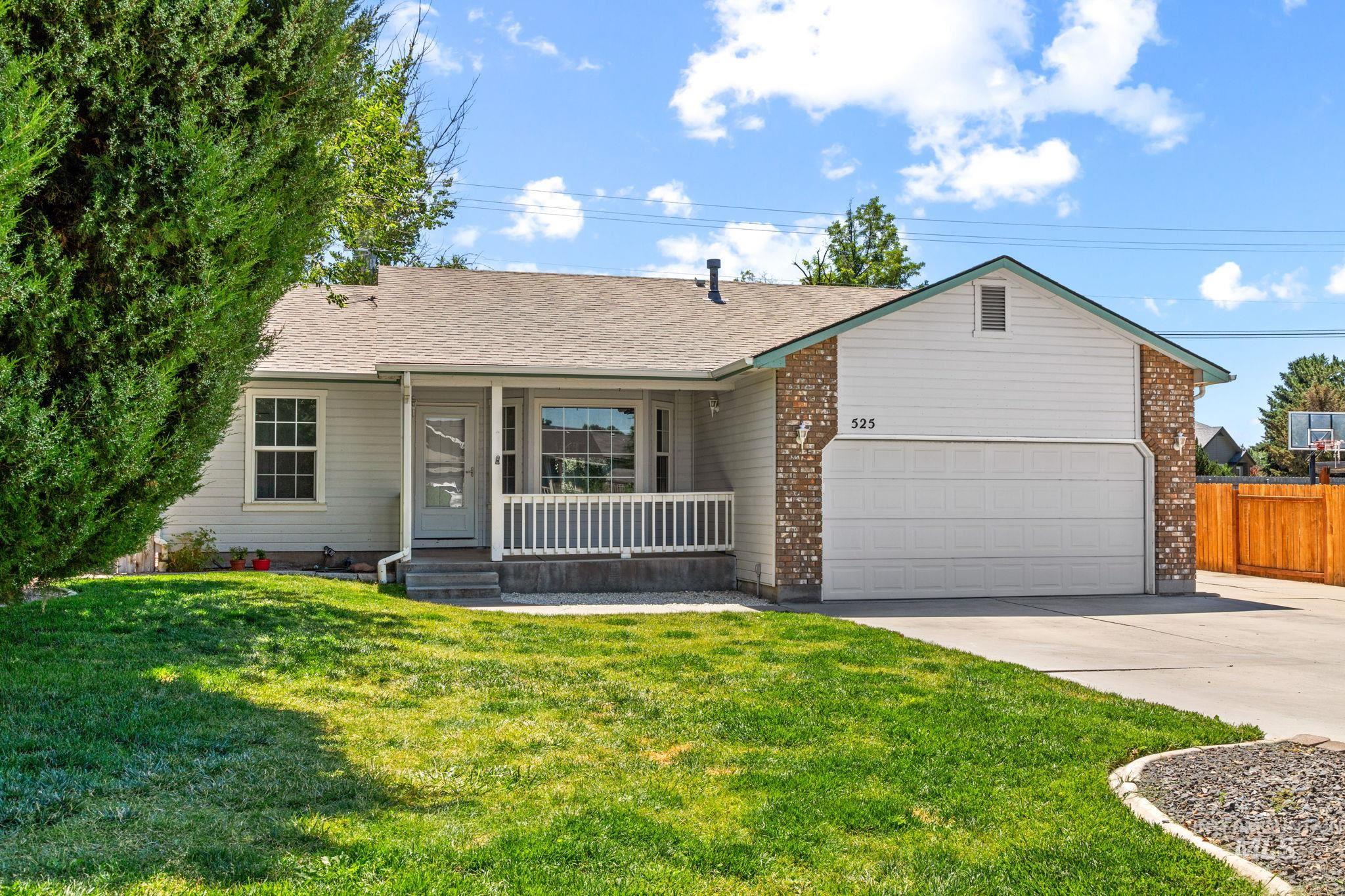 525 E Pennsylvania Ct, Nampa, Idaho 83686, 3 Bedrooms, 2 Bathrooms, Residential For Sale, Price $350,000,MLS 98993244