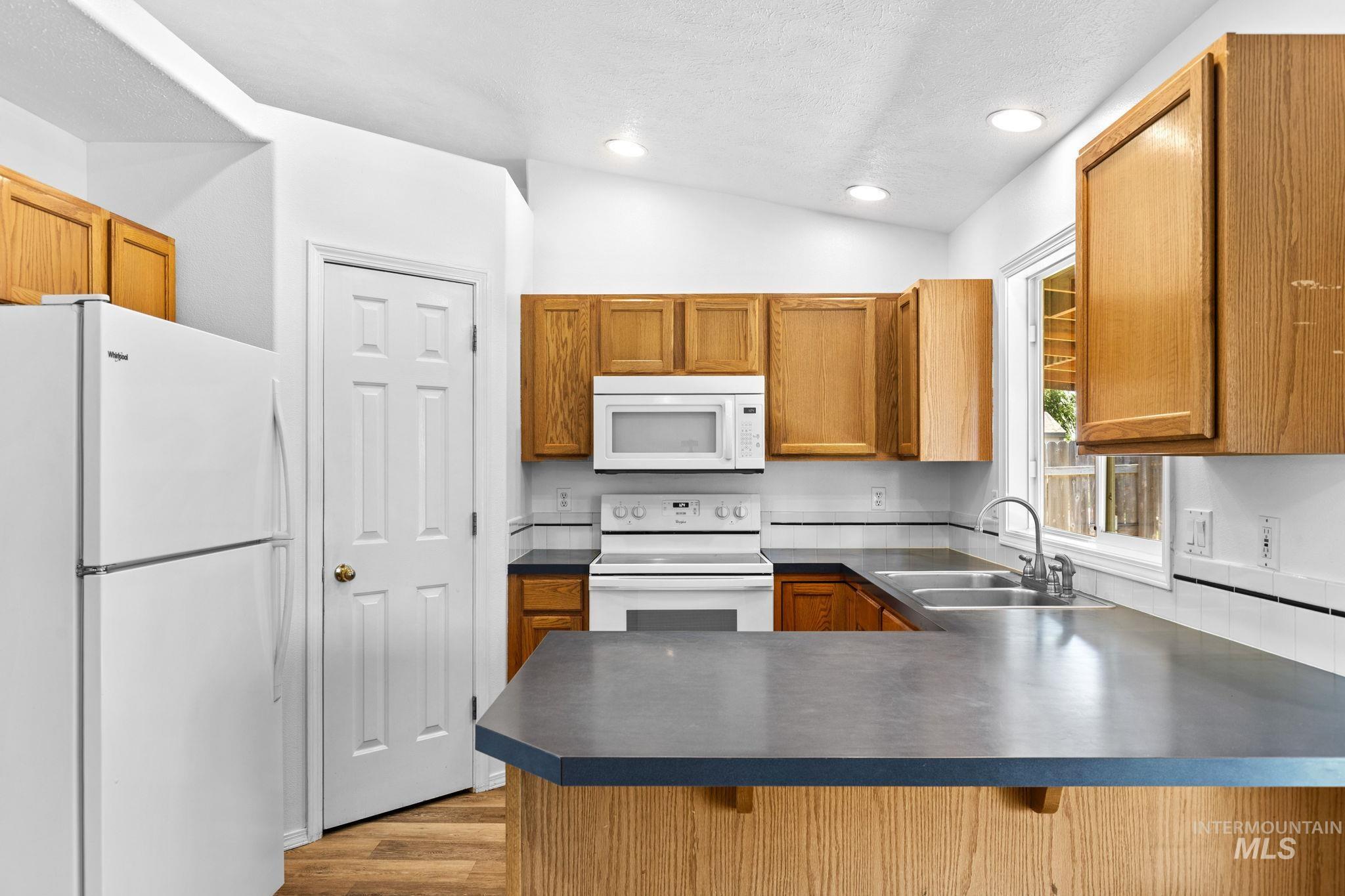 525 E Pennsylvania Ct, Nampa, Idaho 83686, 3 Bedrooms, 2 Bathrooms, Residential For Sale, Price $350,000,MLS 98993244