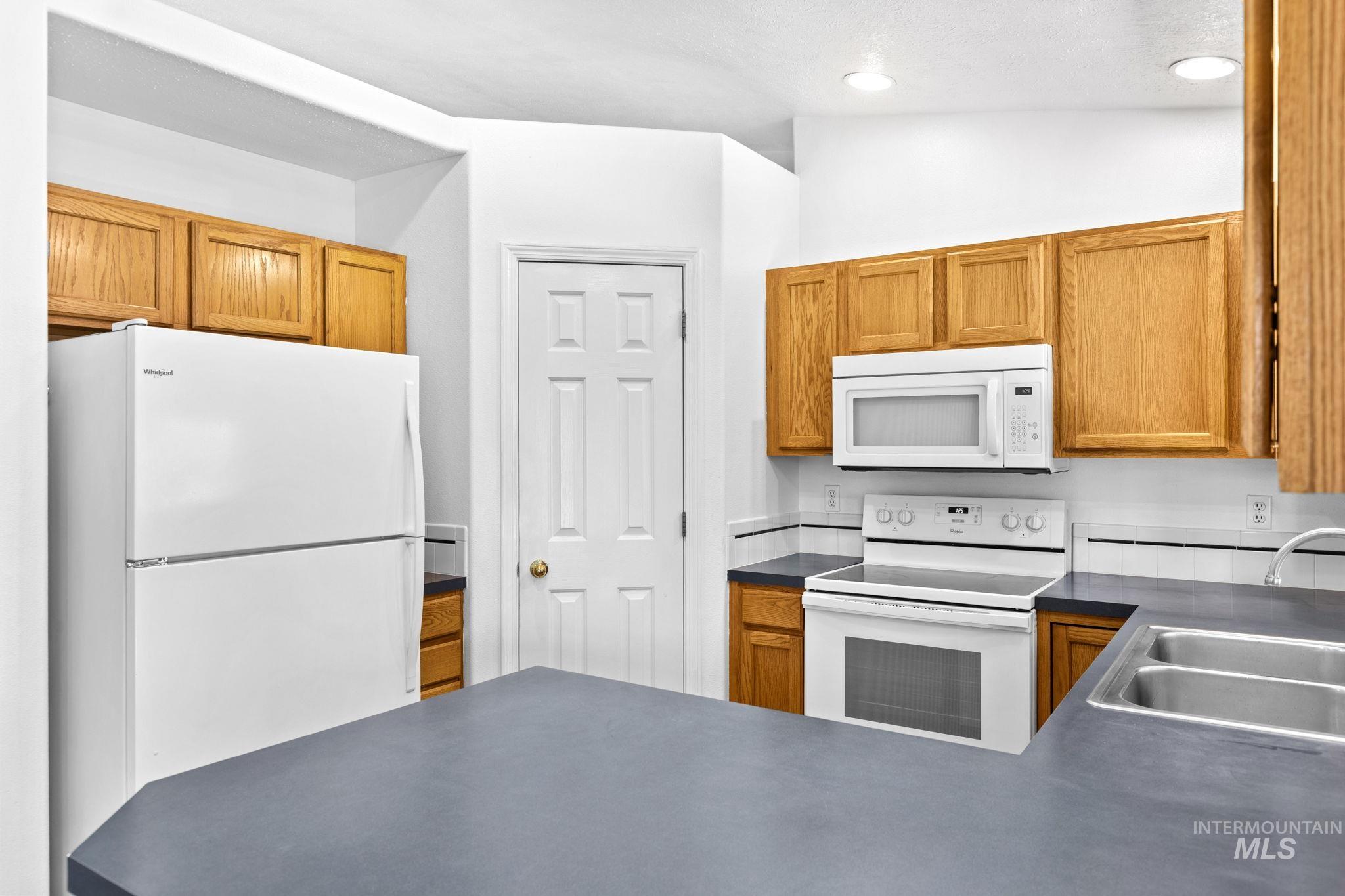 525 E Pennsylvania Ct, Nampa, Idaho 83686, 3 Bedrooms, 2 Bathrooms, Residential For Sale, Price $350,000,MLS 98993244