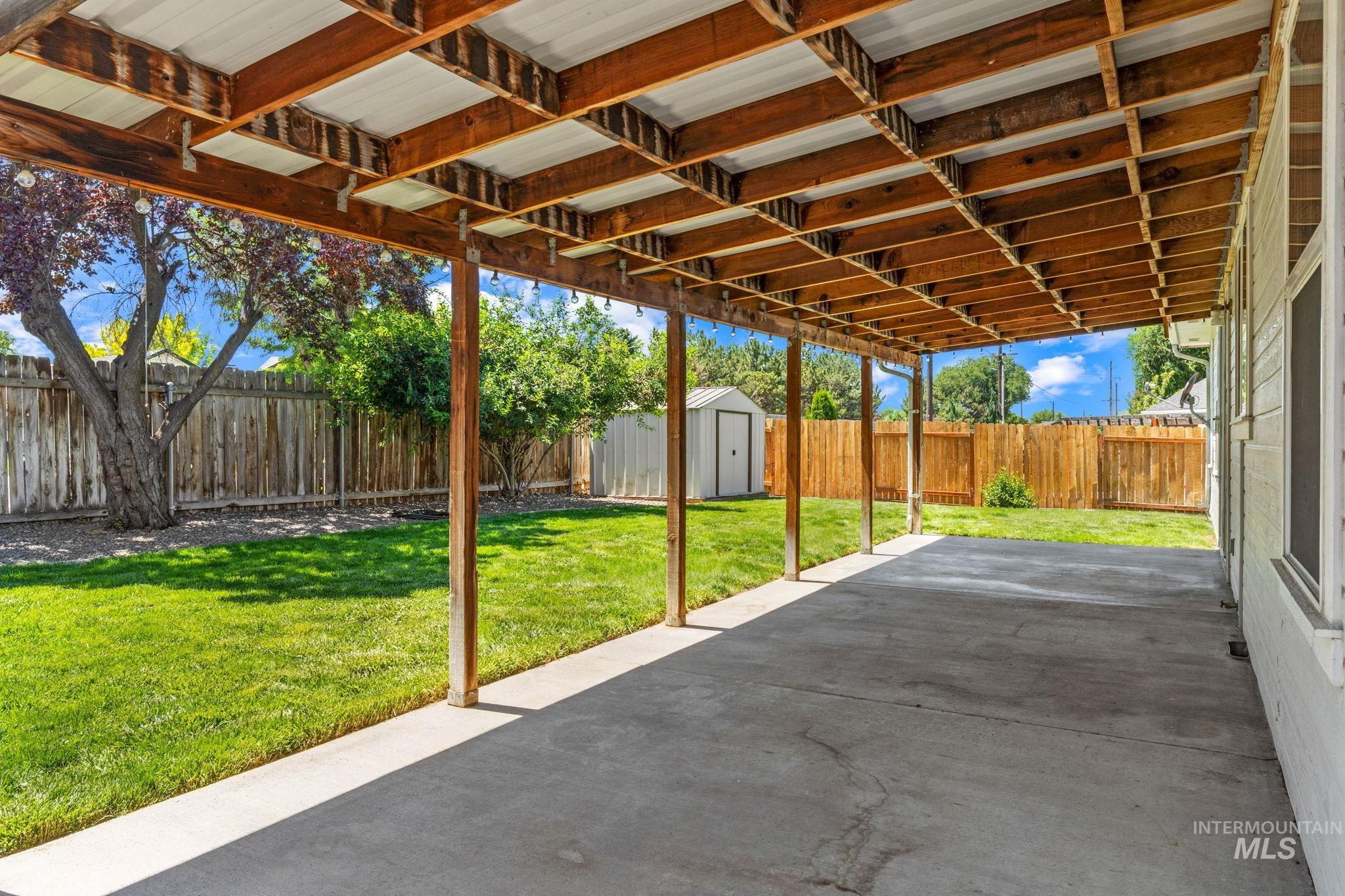 525 E Pennsylvania Ct, Nampa, Idaho 83686, 3 Bedrooms, 2 Bathrooms, Residential For Sale, Price $350,000,MLS 98993244