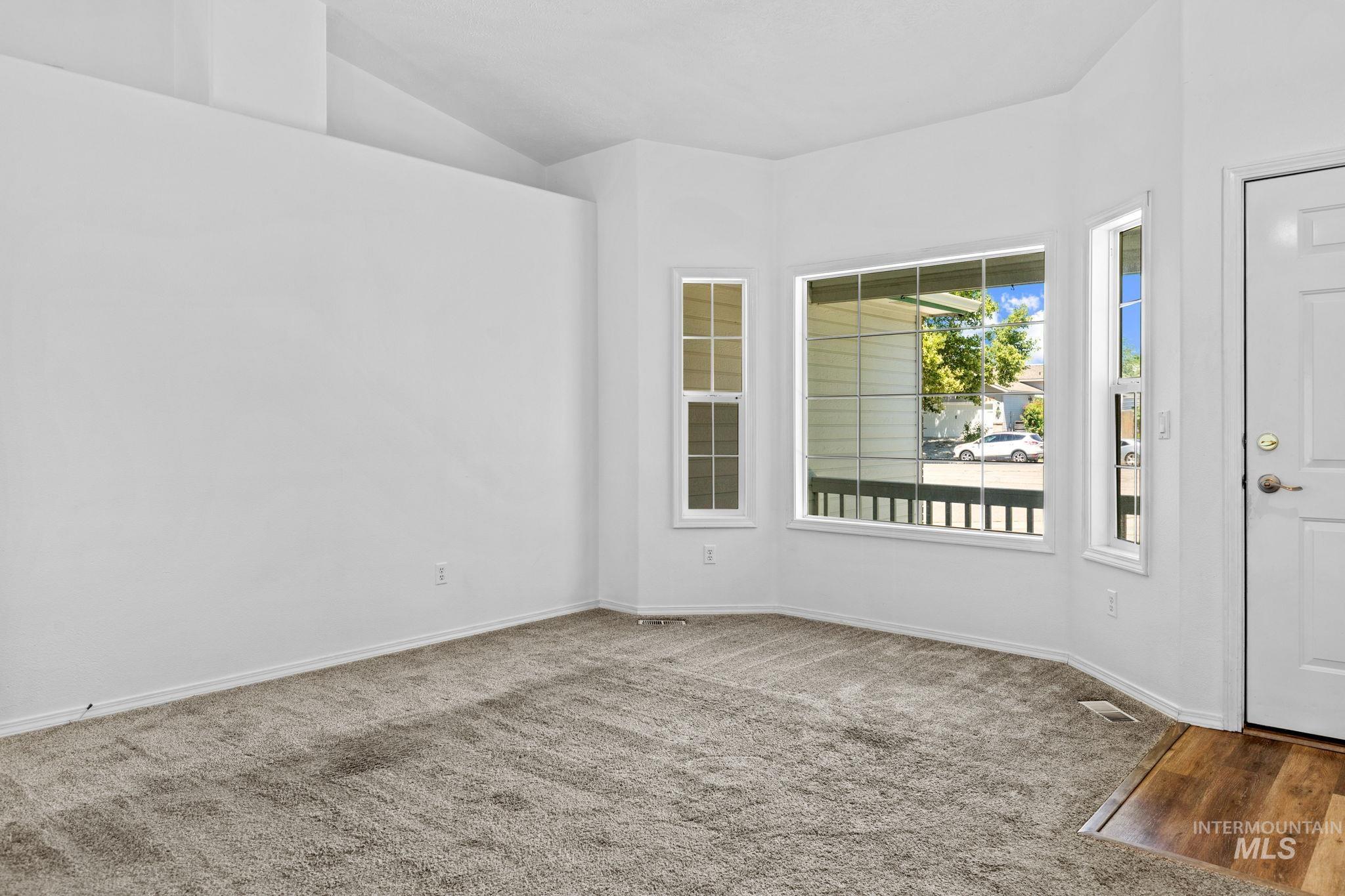 525 E Pennsylvania Ct, Nampa, Idaho 83686, 3 Bedrooms, 2 Bathrooms, Residential For Sale, Price $350,000,MLS 98993244