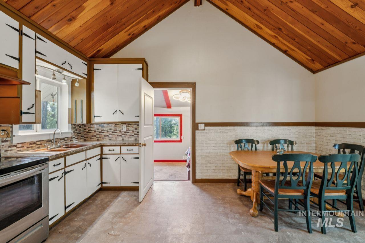 100 Grimes Pass Rd, Idaho City, Idaho 83631, 4 Bedrooms, 1 Bathroom, Residential For Sale, Price $400,000,MLS 98993246