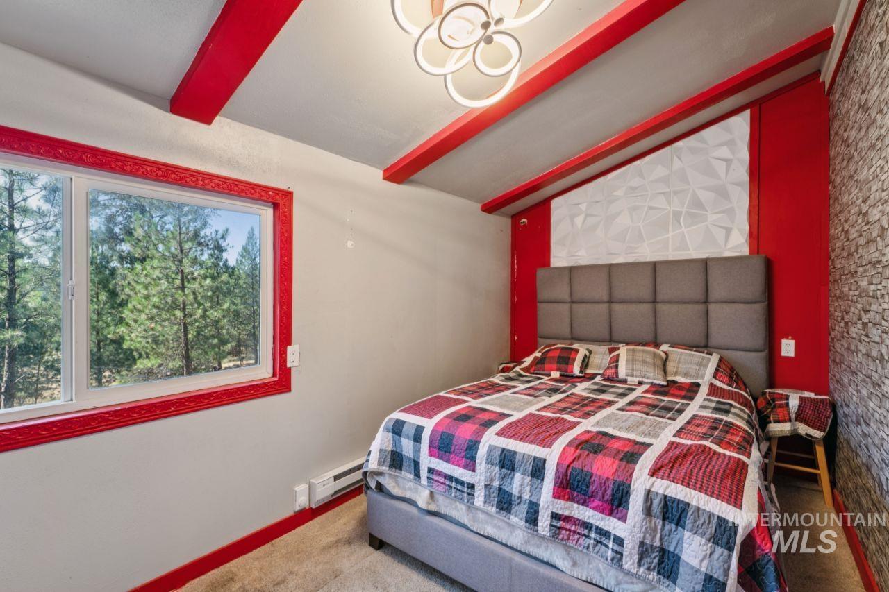 100 Grimes Pass Rd, Idaho City, Idaho 83631, 4 Bedrooms, 1 Bathroom, Residential For Sale, Price $400,000,MLS 98993246