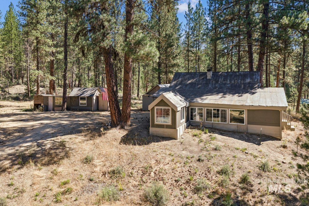 100 Grimes Pass Rd, Idaho City, Idaho 83631, 4 Bedrooms, 1 Bathroom, Residential For Sale, Price $400,000,MLS 98993246