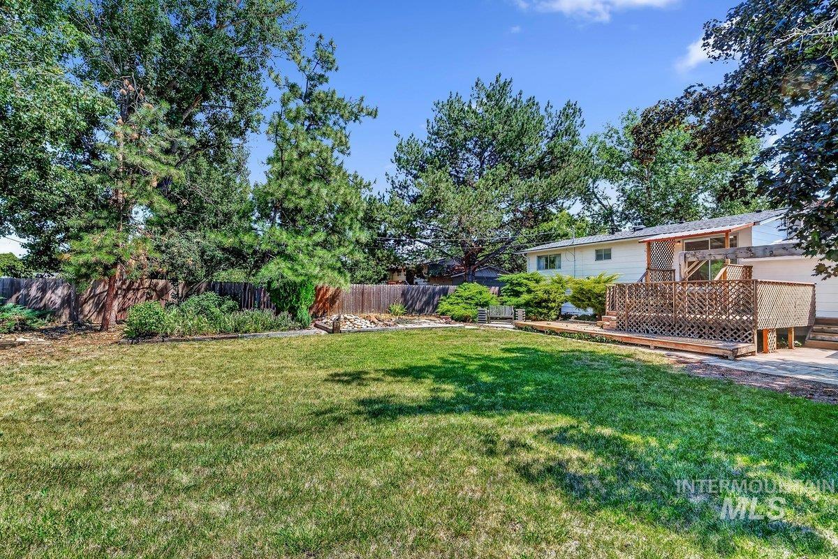 587 Monte Vista Dr., Emmett, Idaho 83617-3715, 4 Bedrooms, 2 Bathrooms, Residential For Sale, Price $344,900,MLS 98993248