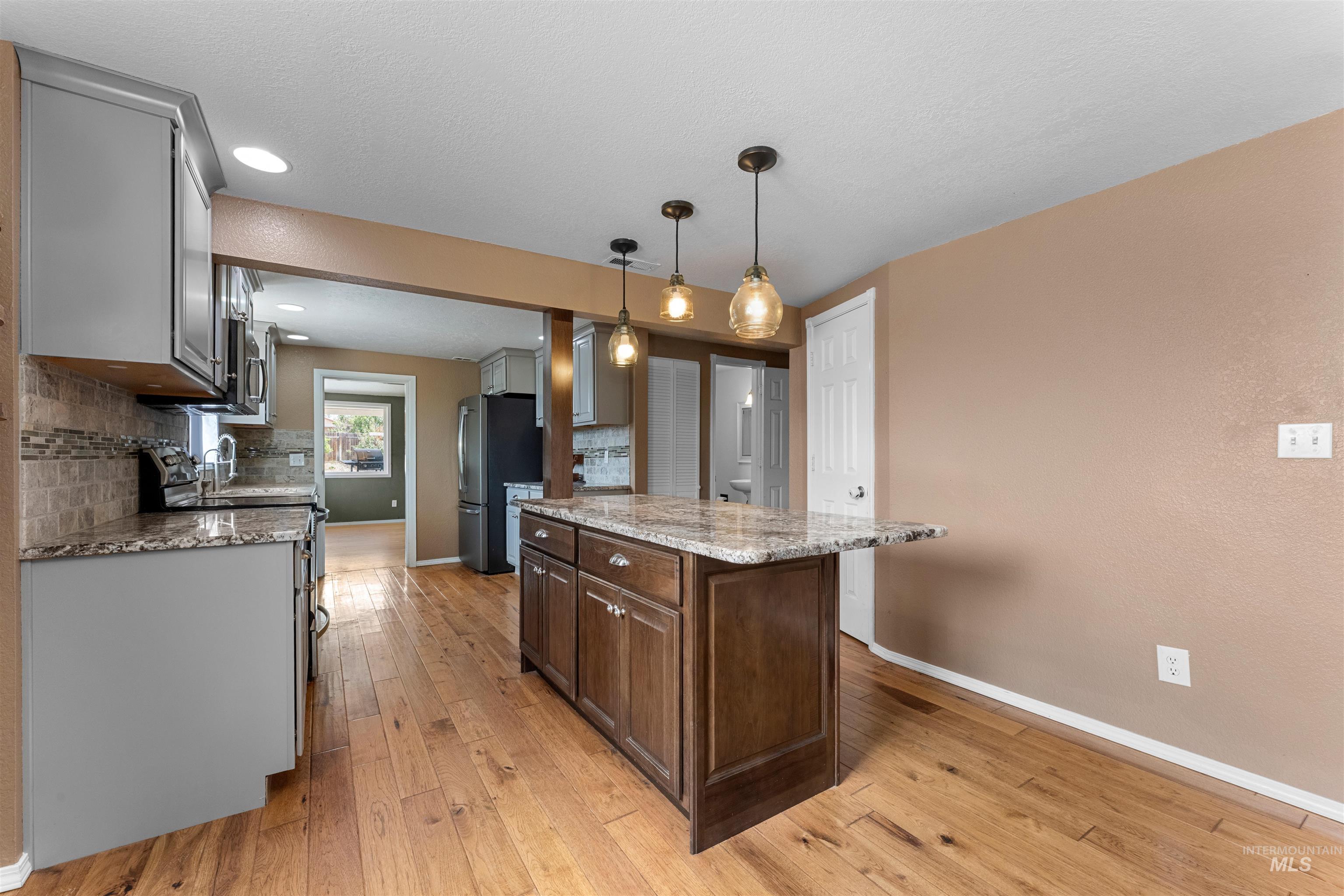 17441 Upper Pleasant Ridge Rd, Caldwell, Idaho 83607, 5 Bedrooms, 2 Bathrooms, Residential For Sale, Price $675,000,MLS 98993249