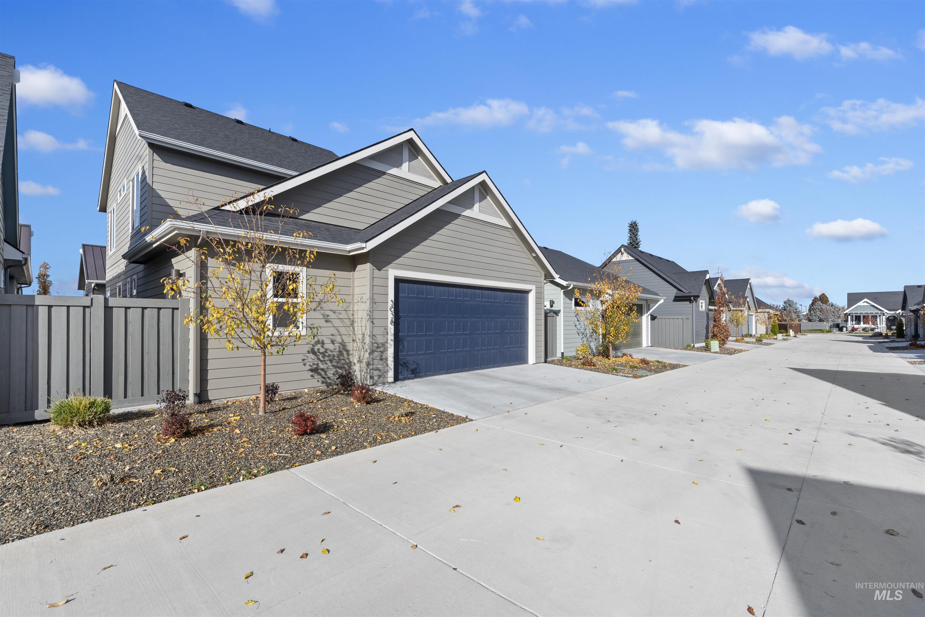 5038 S Palatino Ln, Meridian, Idaho 83642, 3 Bedrooms, 2.5 Bathrooms, Residential For Sale, Price $572,500, 98993251