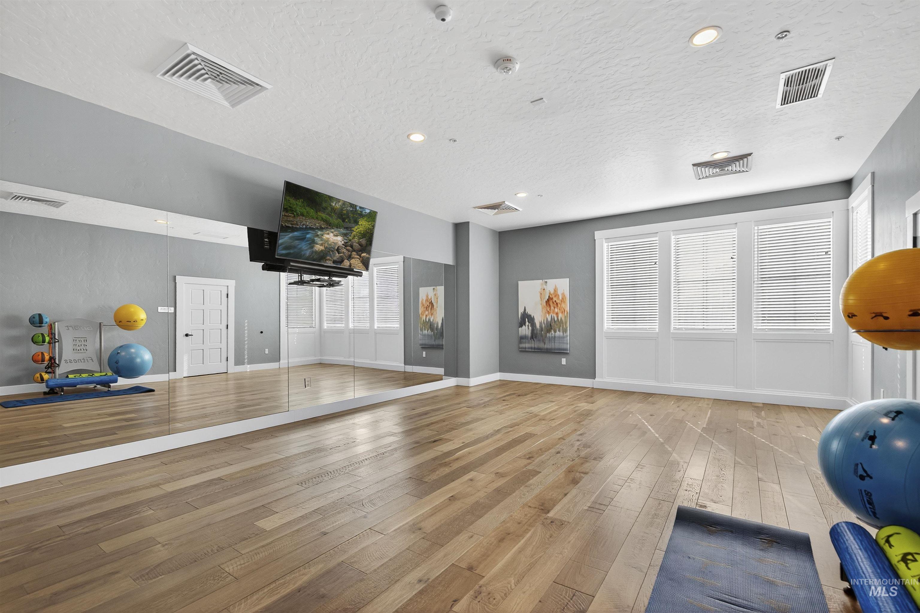 5038 S Palatino Ln, Meridian, Idaho 83642, 3 Bedrooms, 2.5 Bathrooms, Residential For Sale, Price $572,500, 98993251