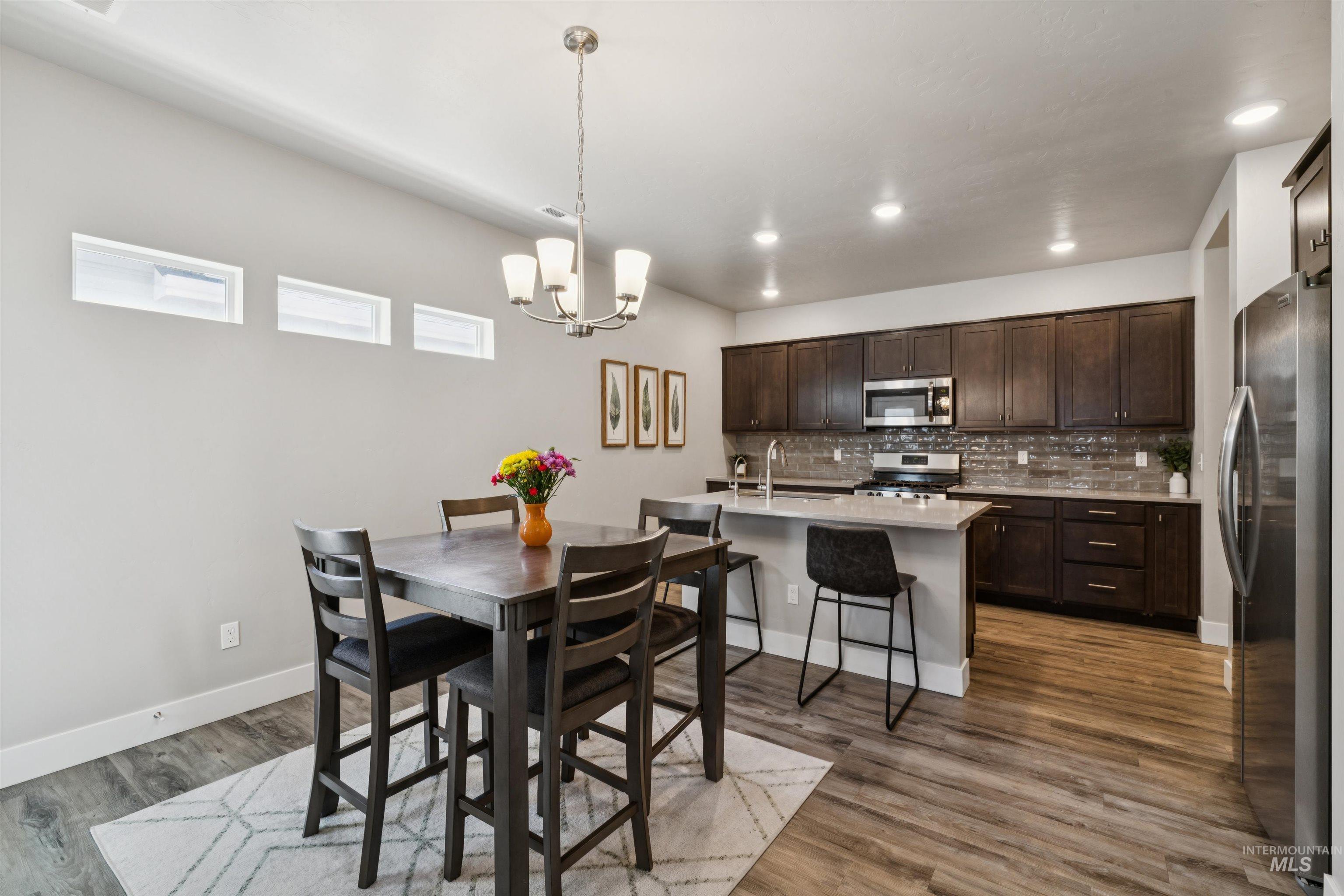 365 S Calf Creek Ave, Meridian, Idaho 83642, 3 Bedrooms, 2.5 Bathrooms, Residential For Sale, Price $430,000, 98993253