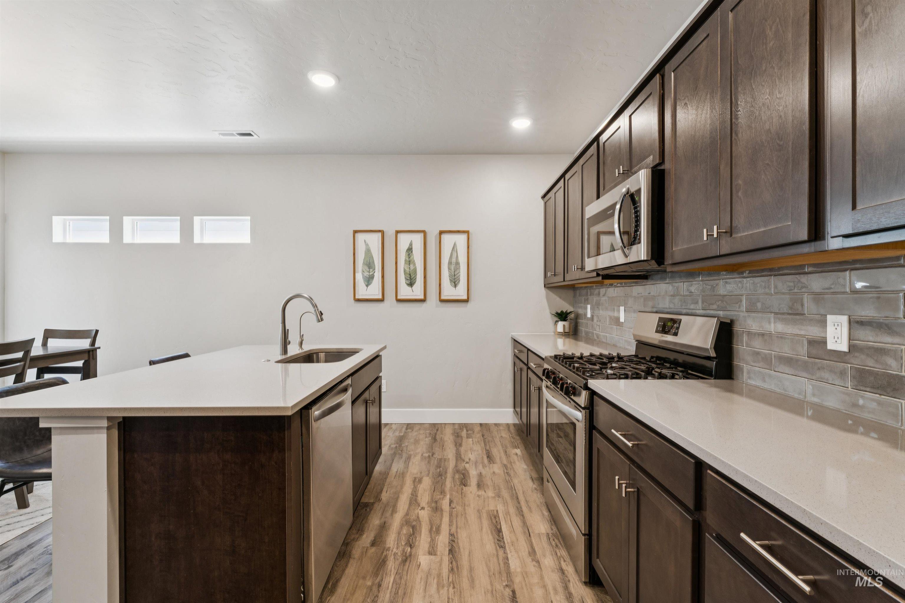 365 S Calf Creek Ave, Meridian, Idaho 83642, 3 Bedrooms, 2.5 Bathrooms, Residential For Sale, Price $430,000, 98993253