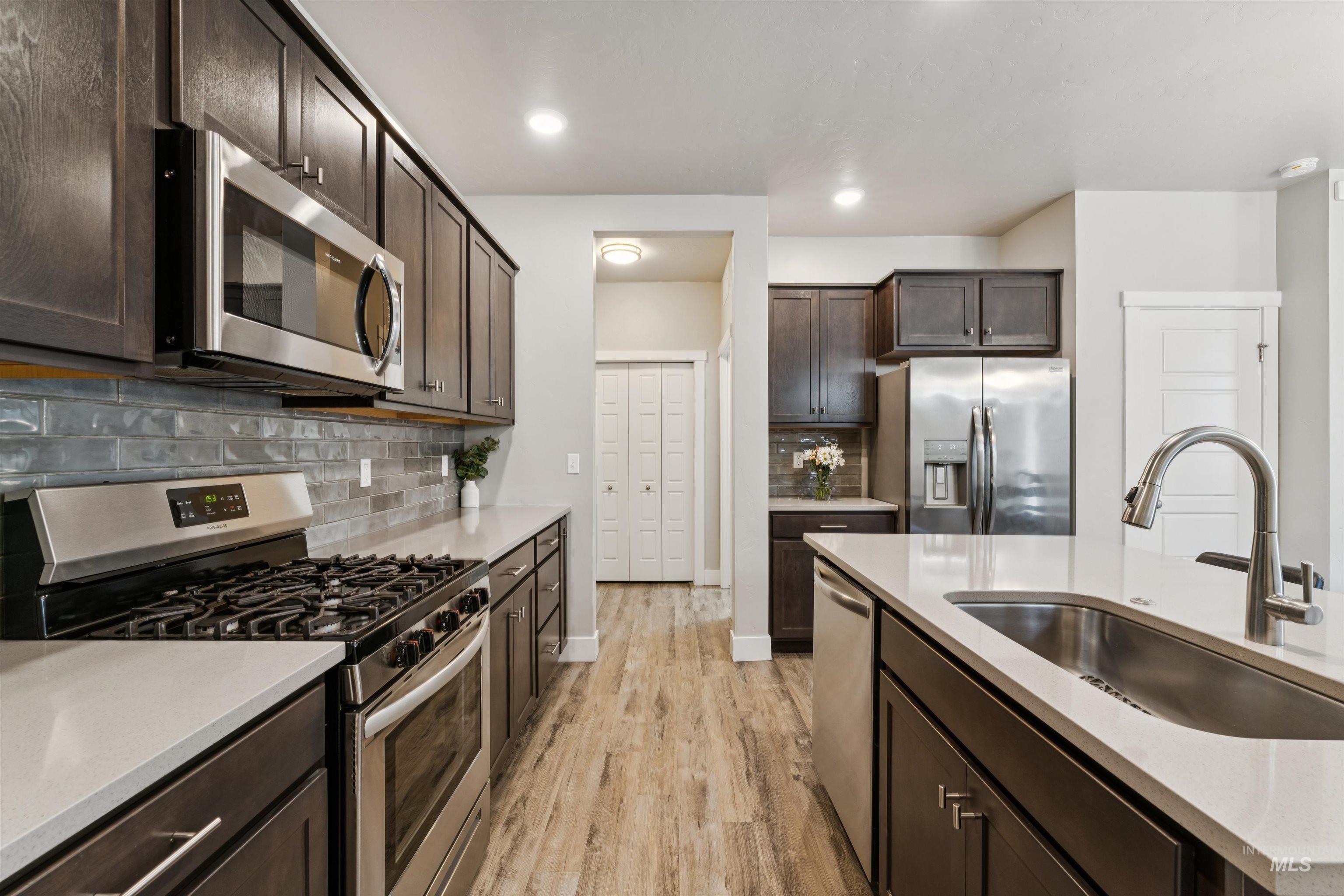 365 S Calf Creek Ave, Meridian, Idaho 83642, 3 Bedrooms, 2.5 Bathrooms, Residential For Sale, Price $430,000, 98993253