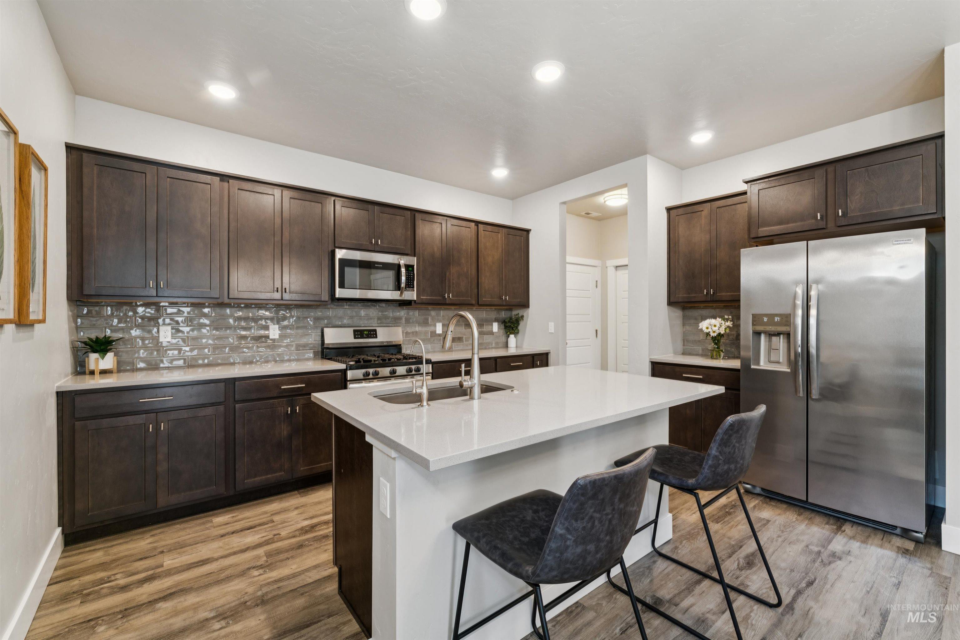 365 S Calf Creek Ave, Meridian, Idaho 83642, 3 Bedrooms, 2.5 Bathrooms, Residential For Sale, Price $430,000, 98993253
