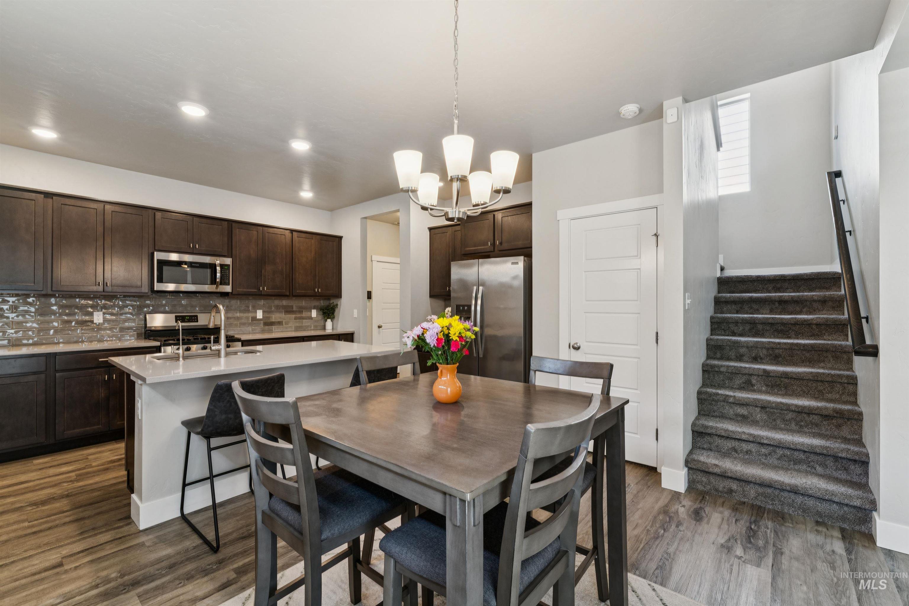 365 S Calf Creek Ave, Meridian, Idaho 83642, 3 Bedrooms, 2.5 Bathrooms, Residential For Sale, Price $430,000, 98993253