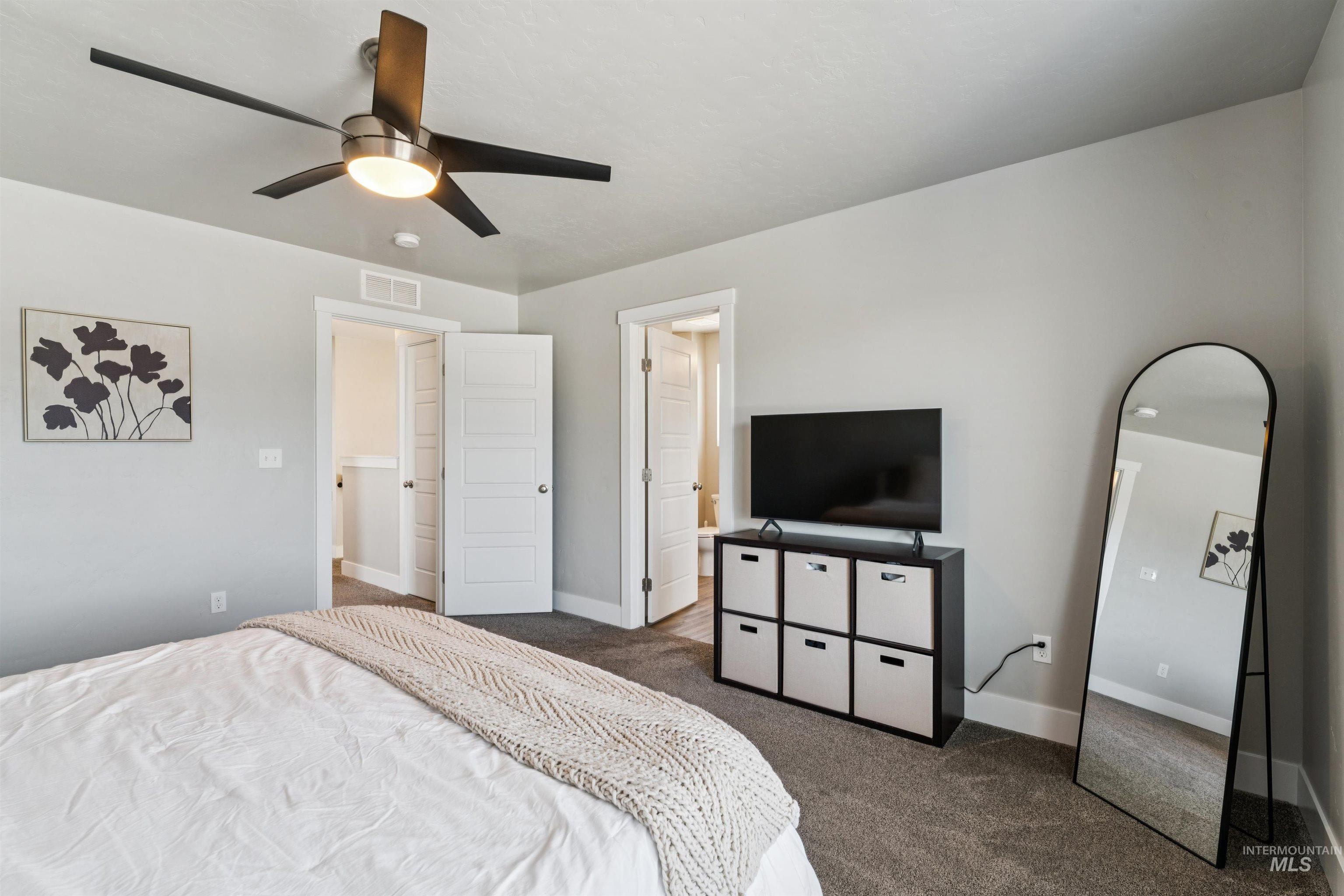 365 S Calf Creek Ave, Meridian, Idaho 83642, 3 Bedrooms, 2.5 Bathrooms, Residential For Sale, Price $430,000, 98993253