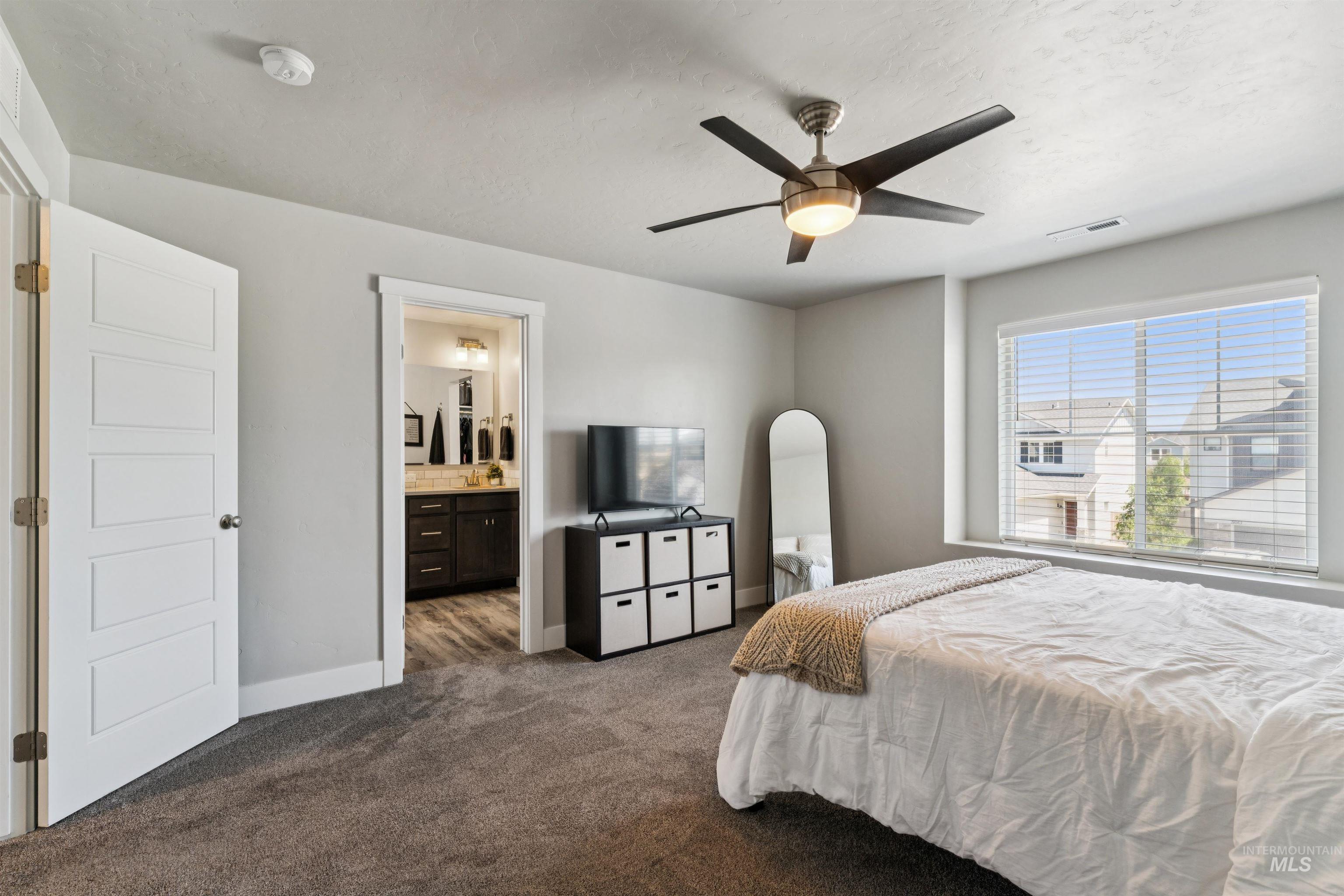 365 S Calf Creek Ave, Meridian, Idaho 83642, 3 Bedrooms, 2.5 Bathrooms, Residential For Sale, Price $430,000, 98993253