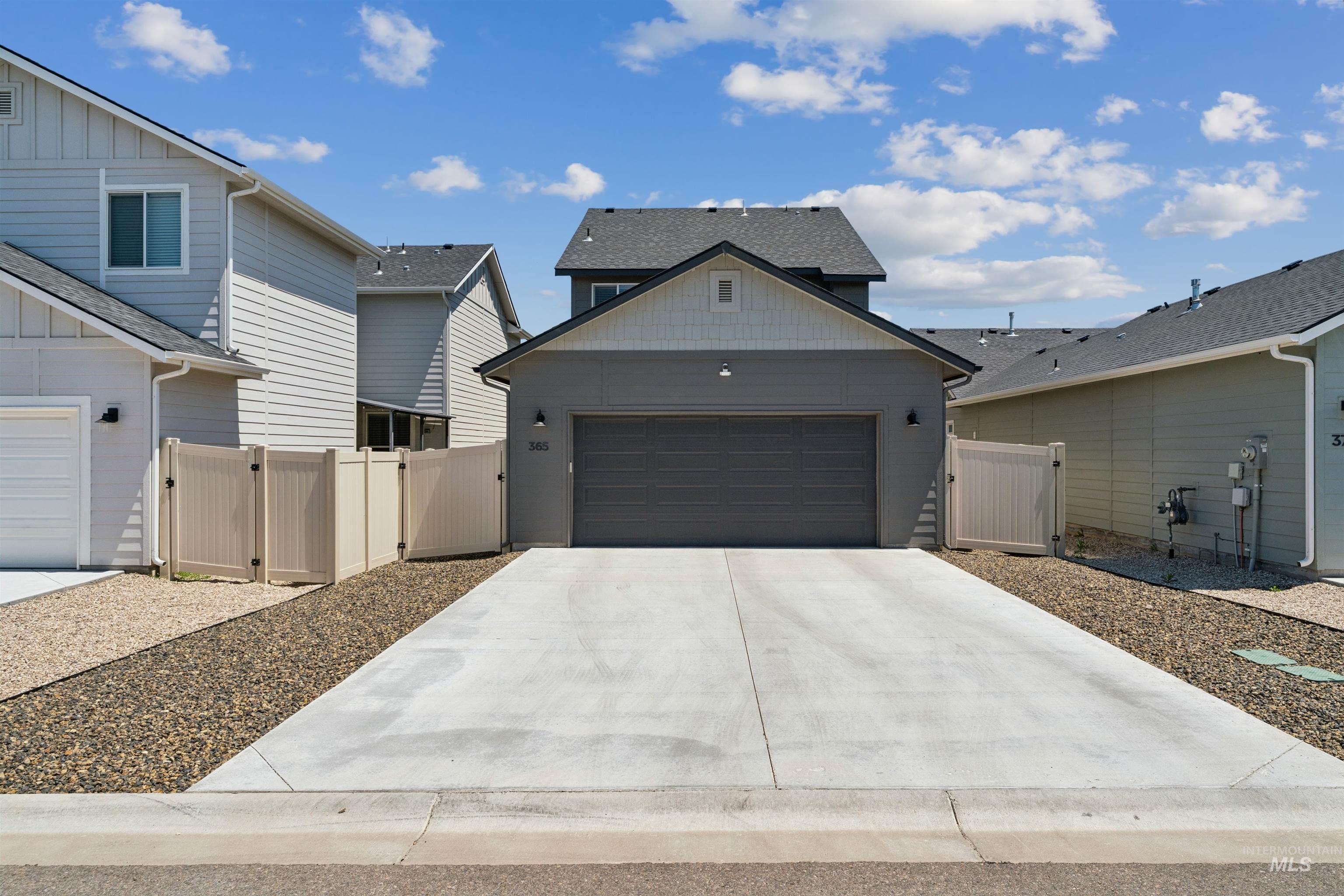 365 S Calf Creek Ave, Meridian, Idaho 83642, 3 Bedrooms, 2.5 Bathrooms, Residential For Sale, Price $430,000, 98993253