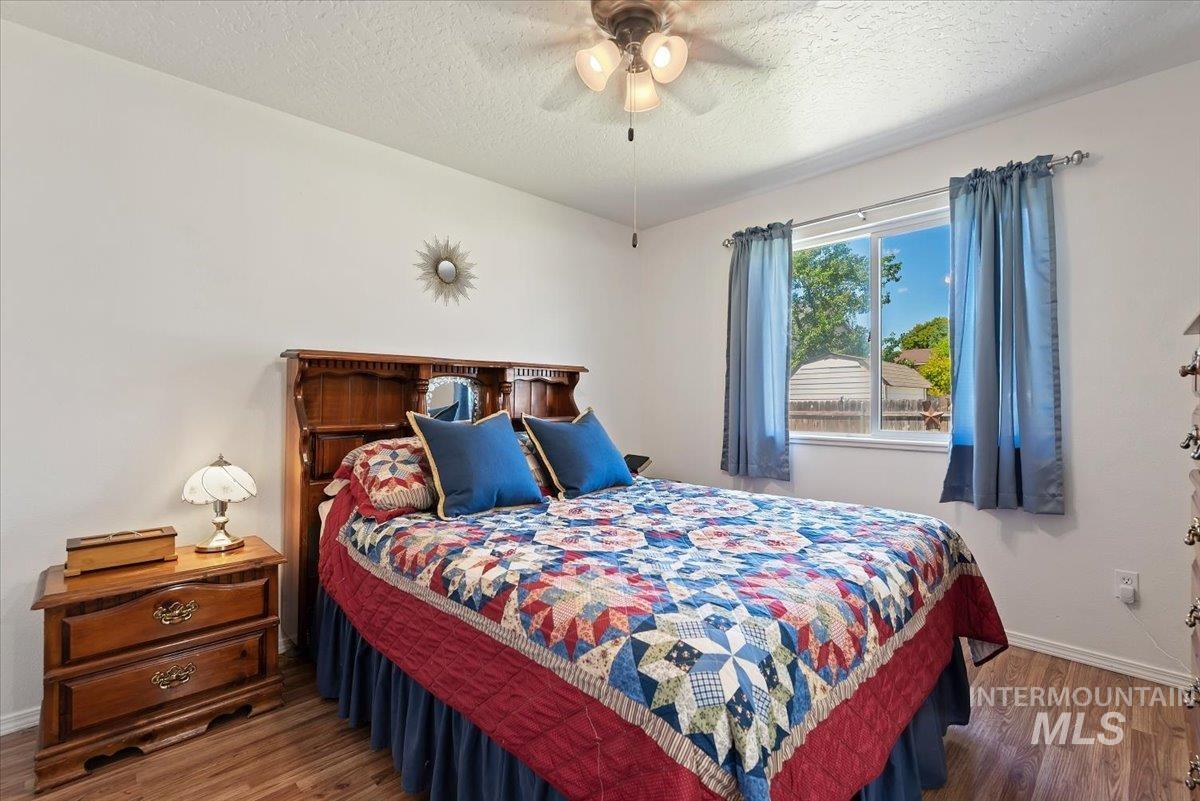 1096 W Nugget St, Kuna, Idaho 83634, 3 Bedrooms, 2 Bathrooms, Residential For Sale, Price $384,000, 98993254