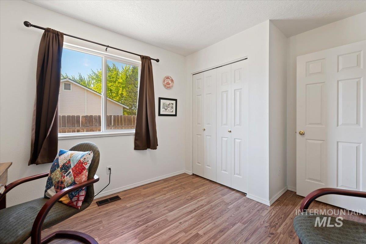 1096 W Nugget St, Kuna, Idaho 83634, 3 Bedrooms, 2 Bathrooms, Residential For Sale, Price $384,000, 98993254