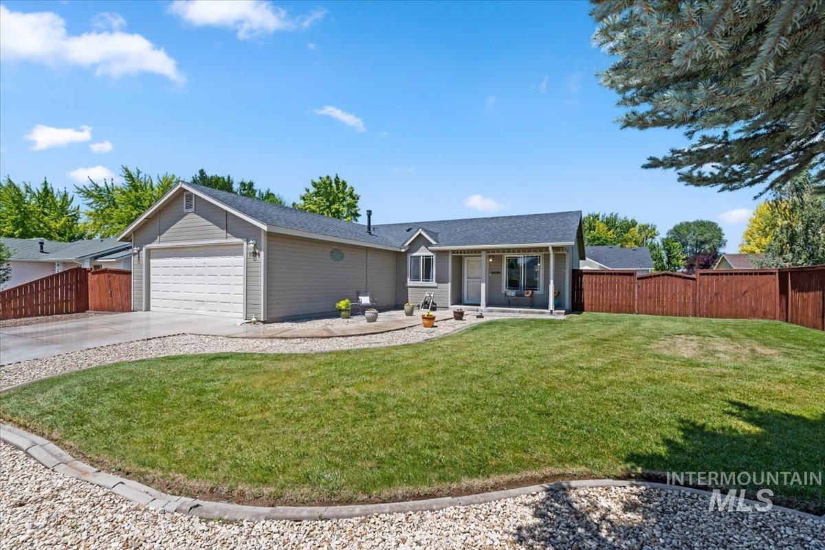 1096 W Nugget St, Kuna, Idaho 83634, 3 Bedrooms, 2 Bathrooms, Residential For Sale, Price $384,000, 98993254