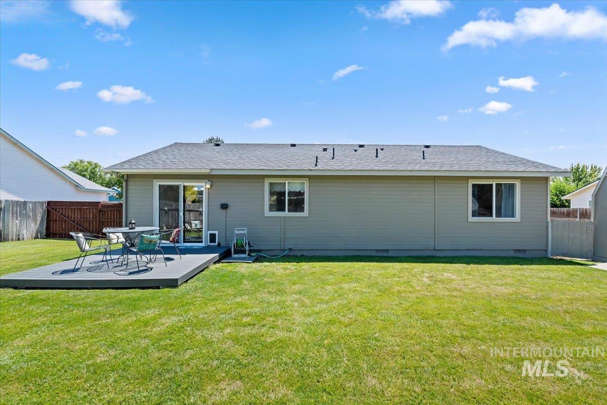 1096 W Nugget St, Kuna, Idaho 83634, 3 Bedrooms, 2 Bathrooms, Residential For Sale, Price $384,000, 98993254