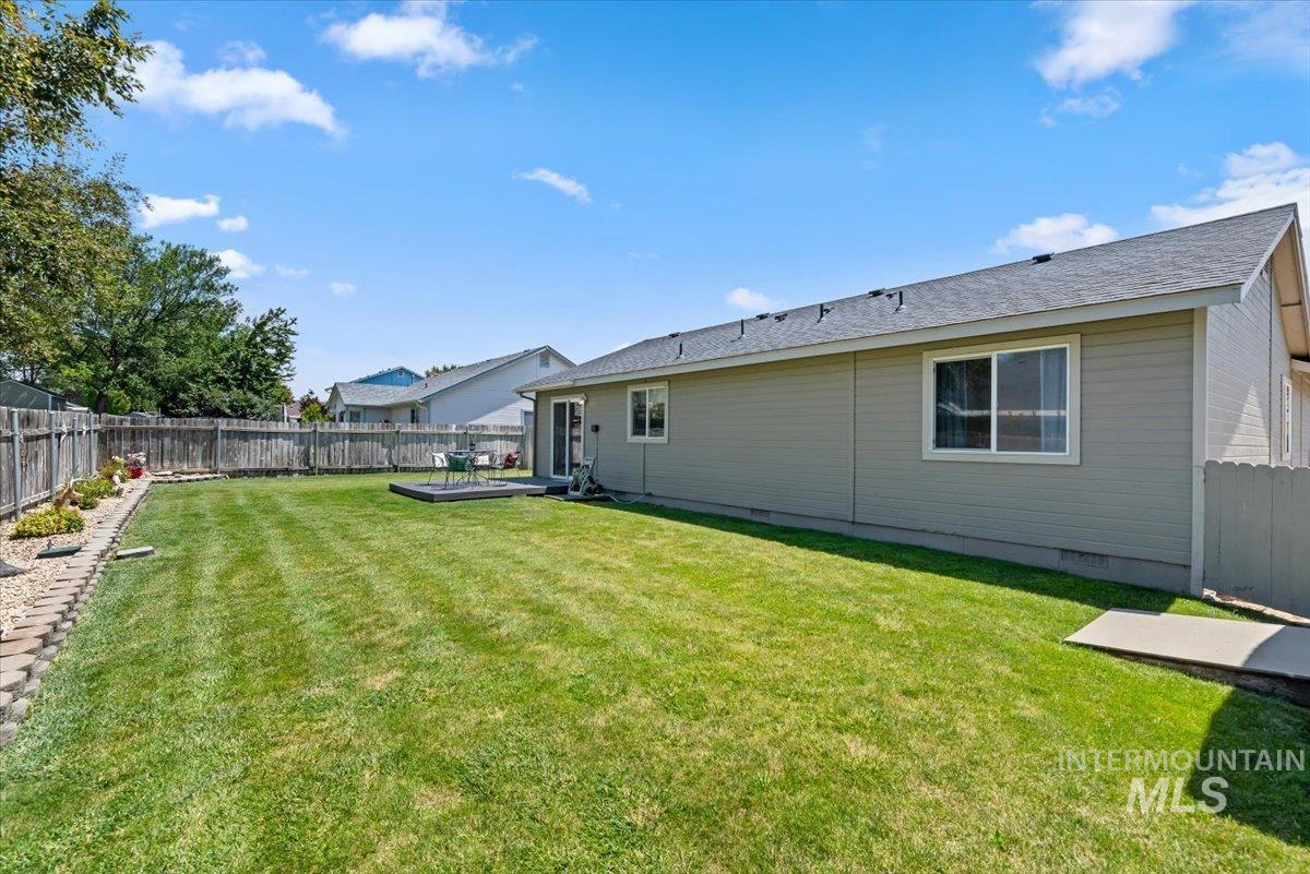 1096 W Nugget St, Kuna, Idaho 83634, 3 Bedrooms, 2 Bathrooms, Residential For Sale, Price $384,000, 98993254