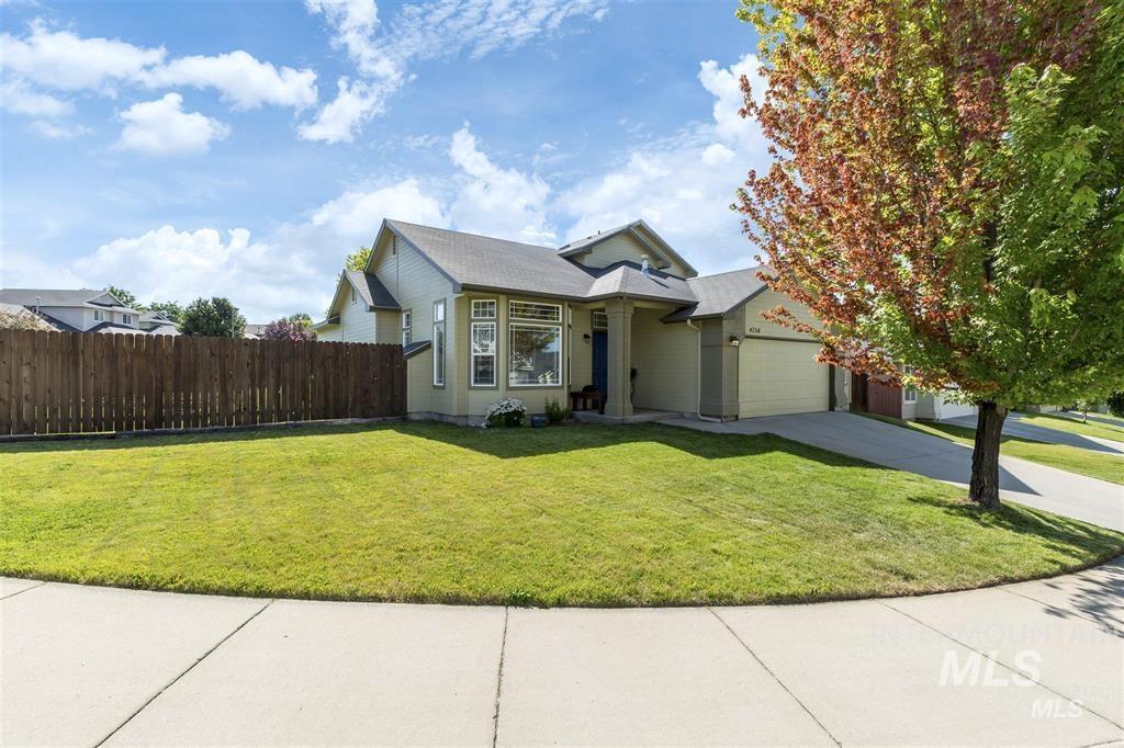 4758 S S Wildbrook Ave, Boise, Idaho 83709, 3 Bedrooms, 2 Bathrooms, Residential For Sale, Price $474,999, 98993256
