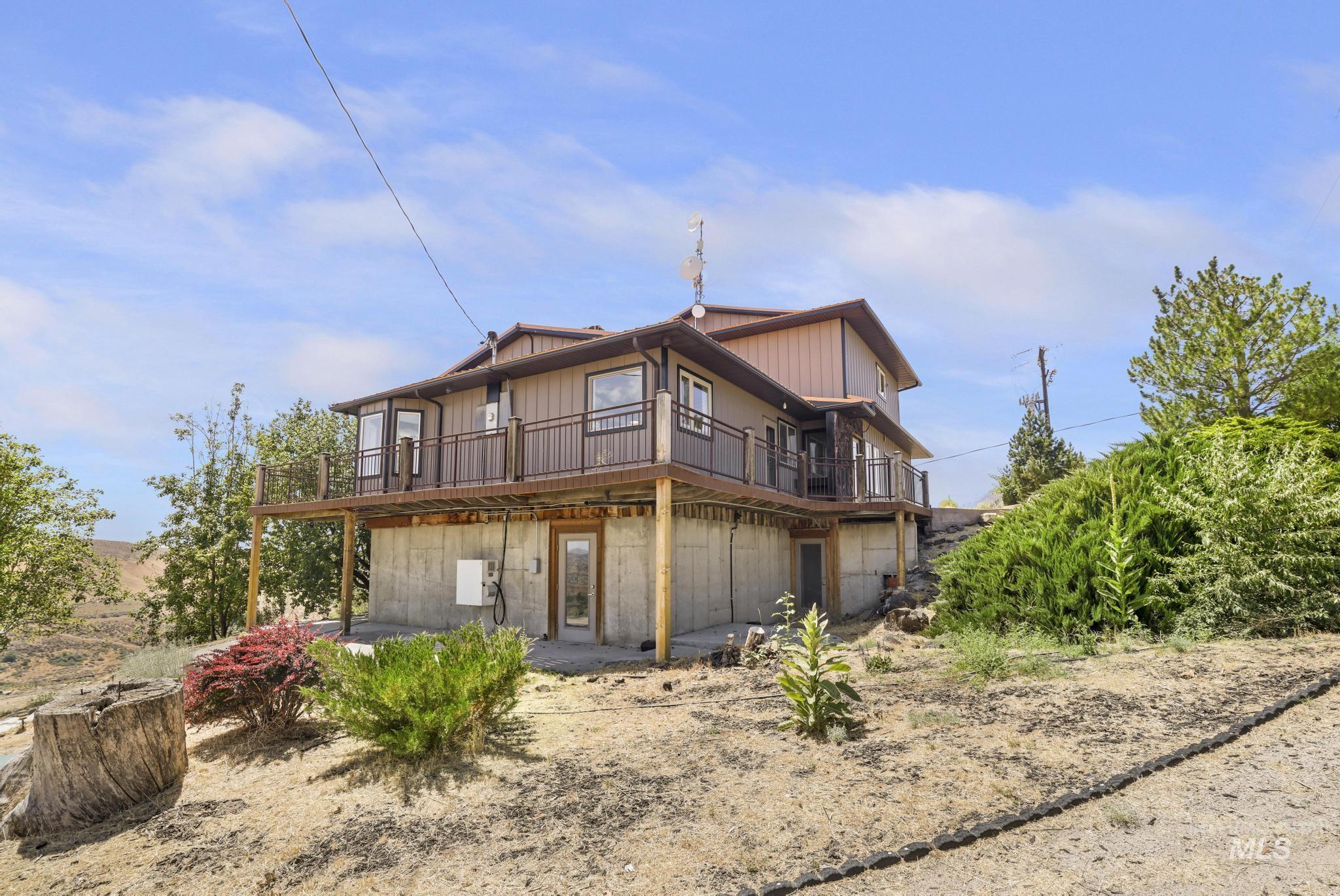 17115 Highway 30, Bliss, Idaho 83314, 5 Bedrooms, 3.5 Bathrooms, Residential For Sale, Price $765,000, 98993257