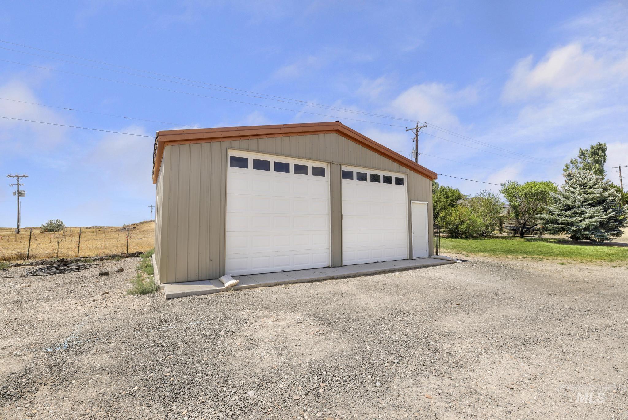 17115 Highway 30, Bliss, Idaho 83314, 5 Bedrooms, 3.5 Bathrooms, Residential For Sale, Price $775,000,MLS 98993257