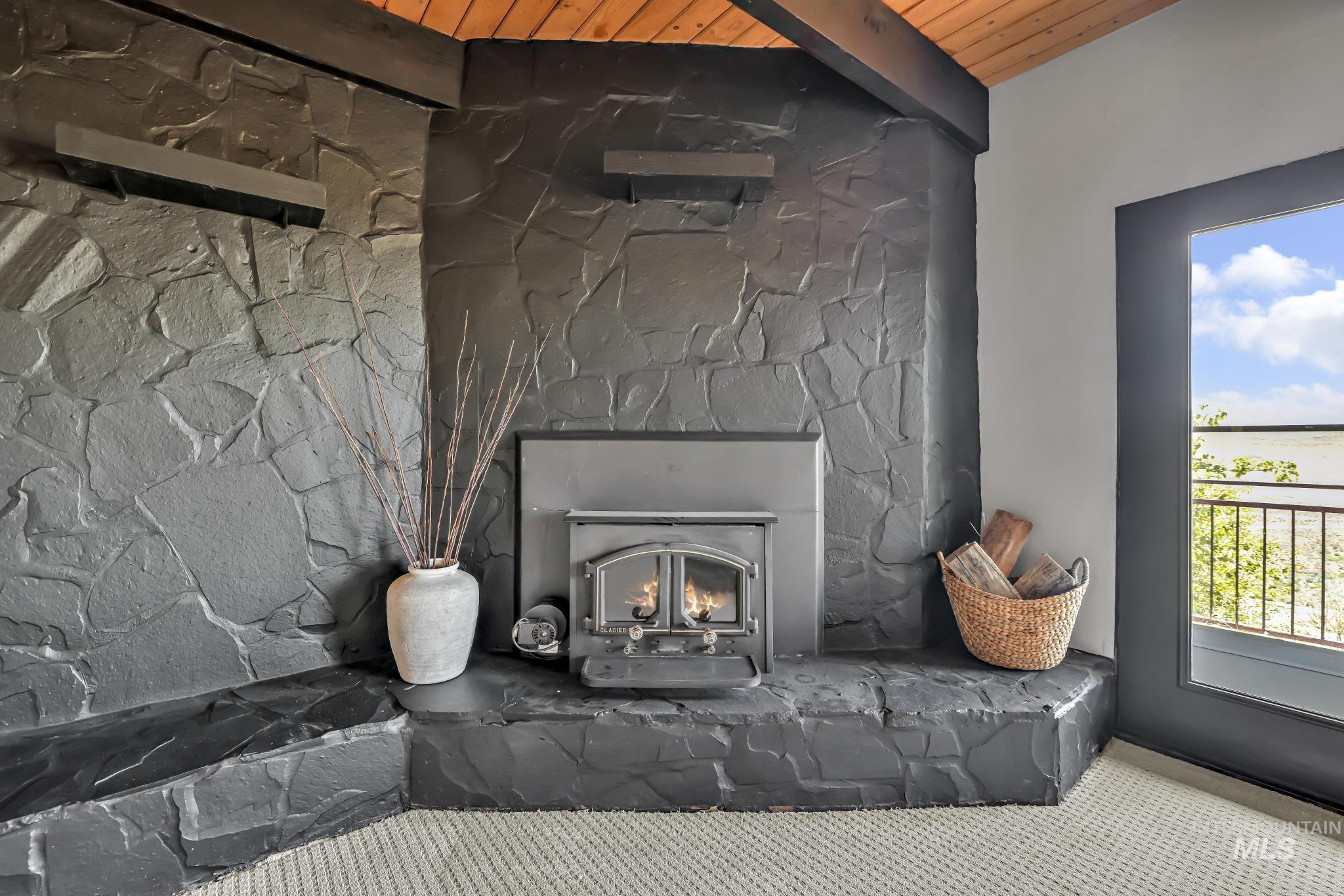 17115 Highway 30, Bliss, Idaho 83314, 5 Bedrooms, 3.5 Bathrooms, Residential For Sale, Price $775,000,MLS 98993257