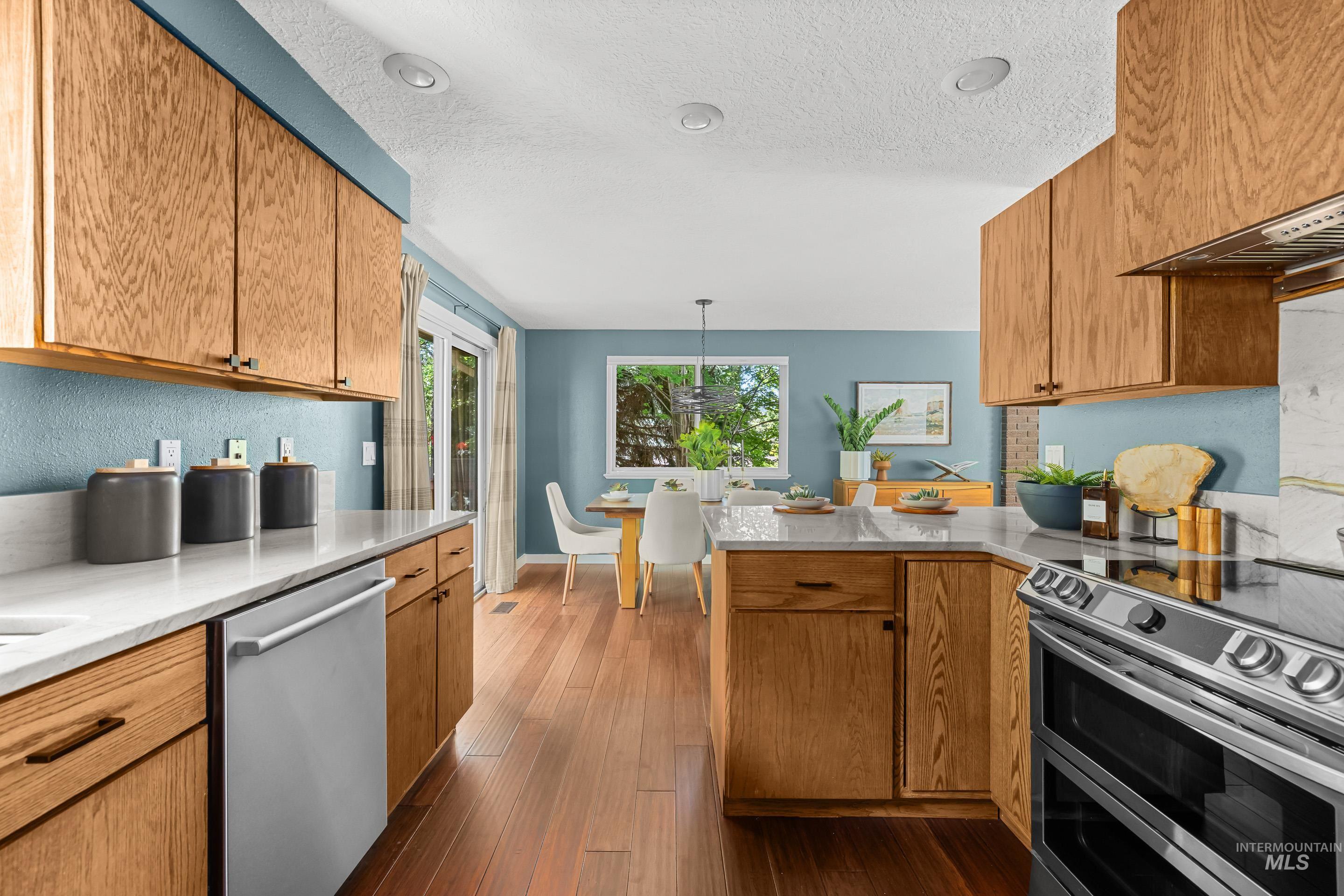 5570 N Collister Dr, Boise, Idaho 83703, 4 Bedrooms, 3 Bathrooms, Residential For Sale, Price $699,000, 98993258