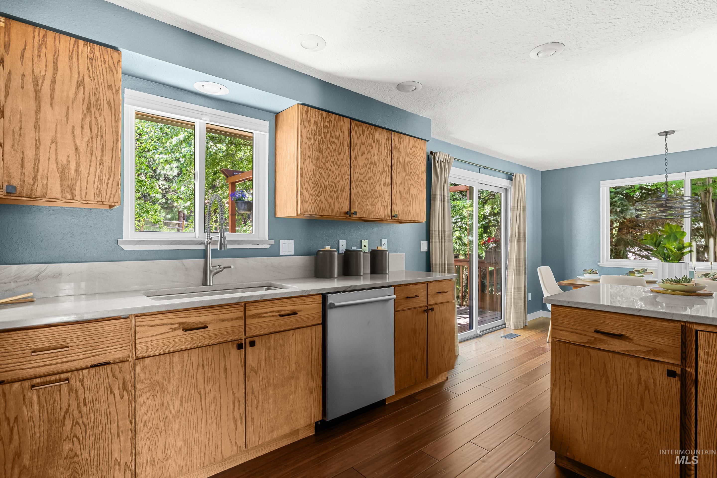 5570 N Collister Dr, Boise, Idaho 83703, 4 Bedrooms, 3 Bathrooms, Residential For Sale, Price $699,000, 98993258