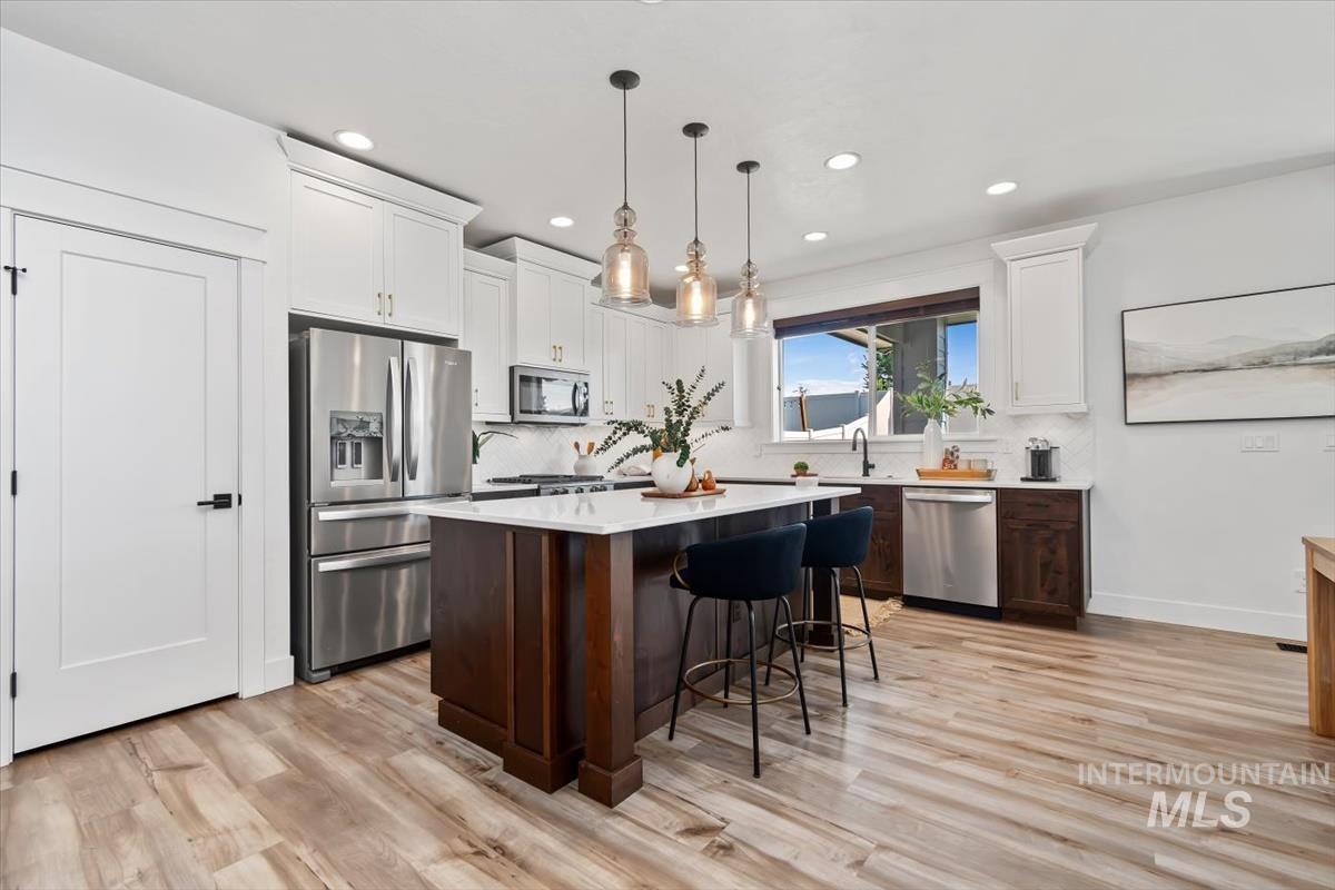 5897 W Riva Capri Street, Meridian, Idaho 83646, 3 Bedrooms, 2 Bathrooms, Residential For Sale, Price $529,900, 98993259