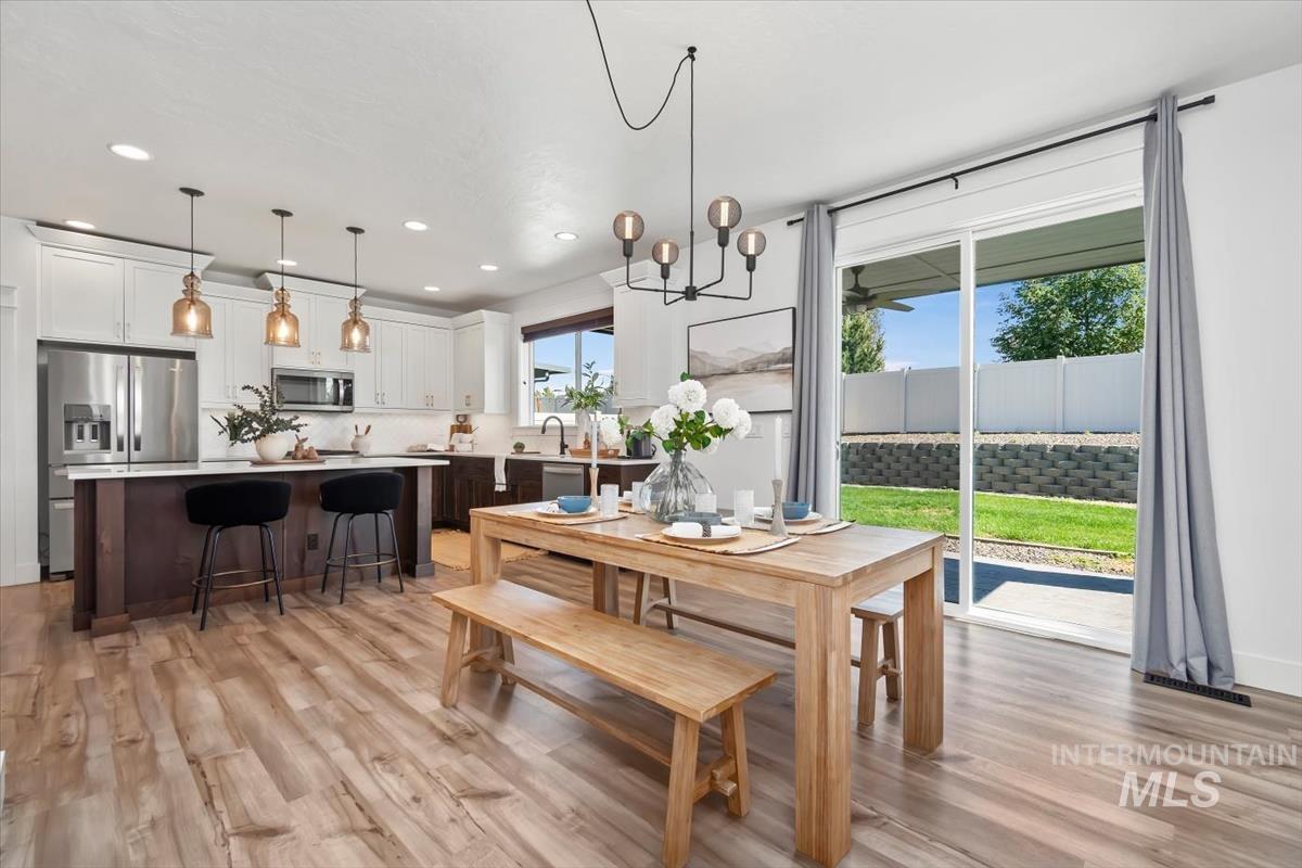 5897 W Riva Capri Street, Meridian, Idaho 83646, 3 Bedrooms, 2 Bathrooms, Residential For Sale, Price $529,900, 98993259