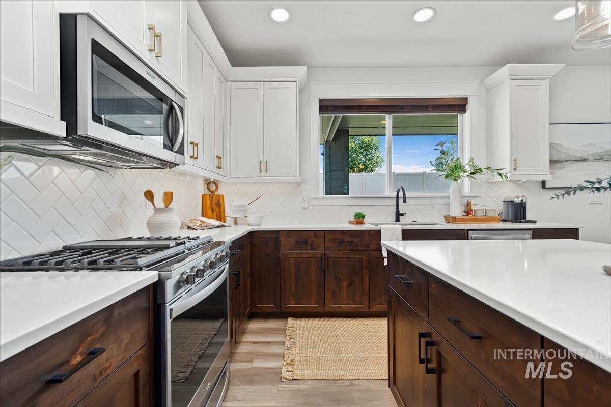 5897 W Riva Capri Street, Meridian, Idaho 83646, 3 Bedrooms, 2 Bathrooms, Residential For Sale, Price $529,900, 98993259