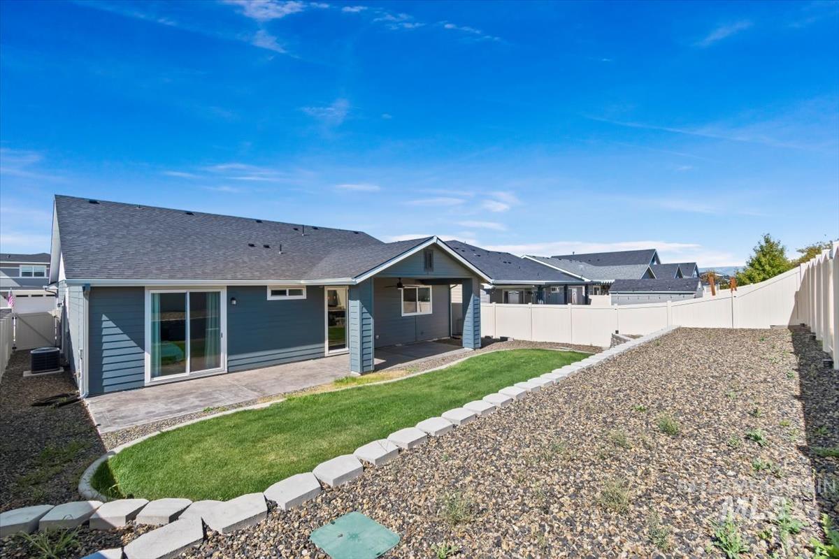 5897 W Riva Capri Street, Meridian, Idaho 83646, 3 Bedrooms, 2 Bathrooms, Residential For Sale, Price $529,900, 98993259